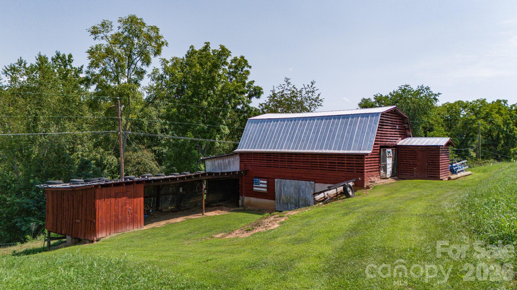main property photo 19