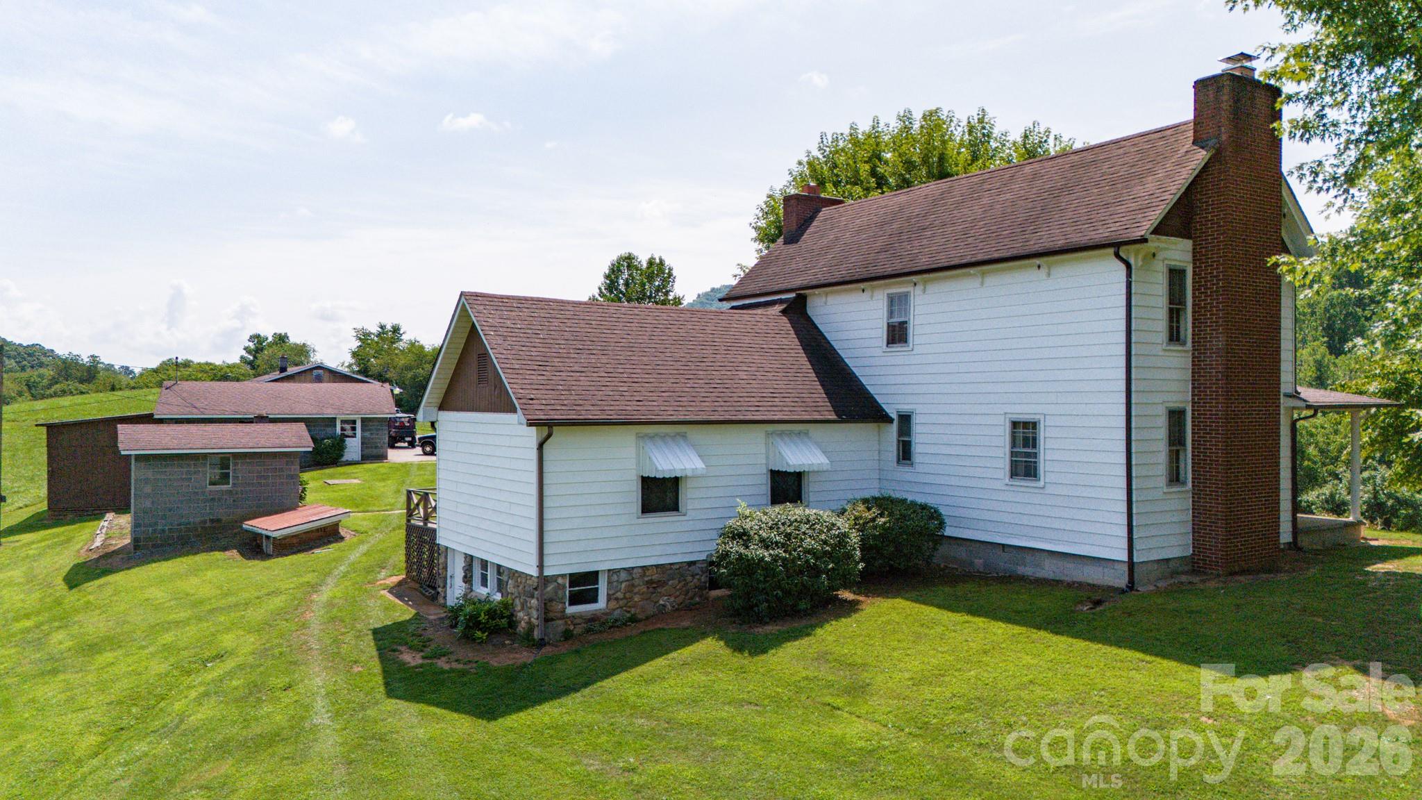 main property photo 9