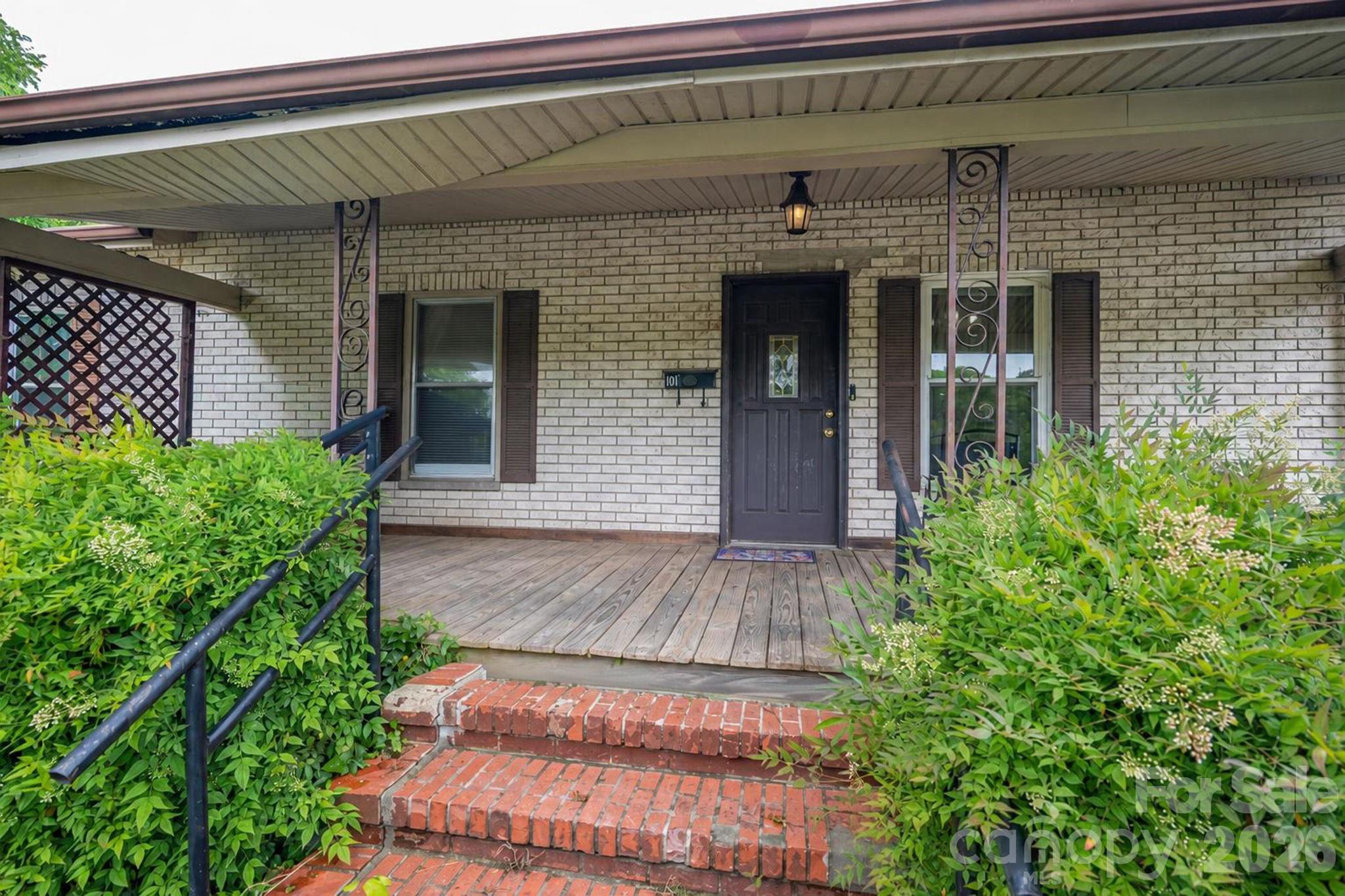 main property photo 5
