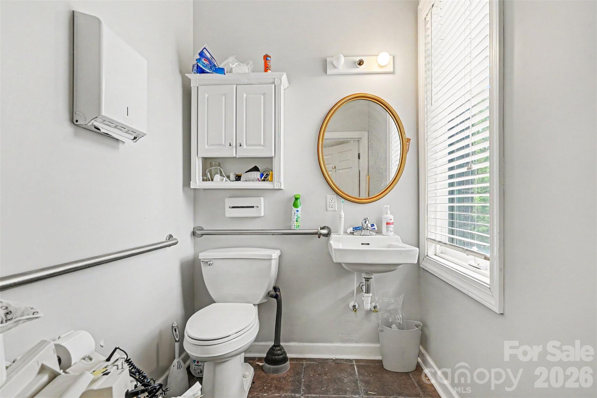 main property photo 14
