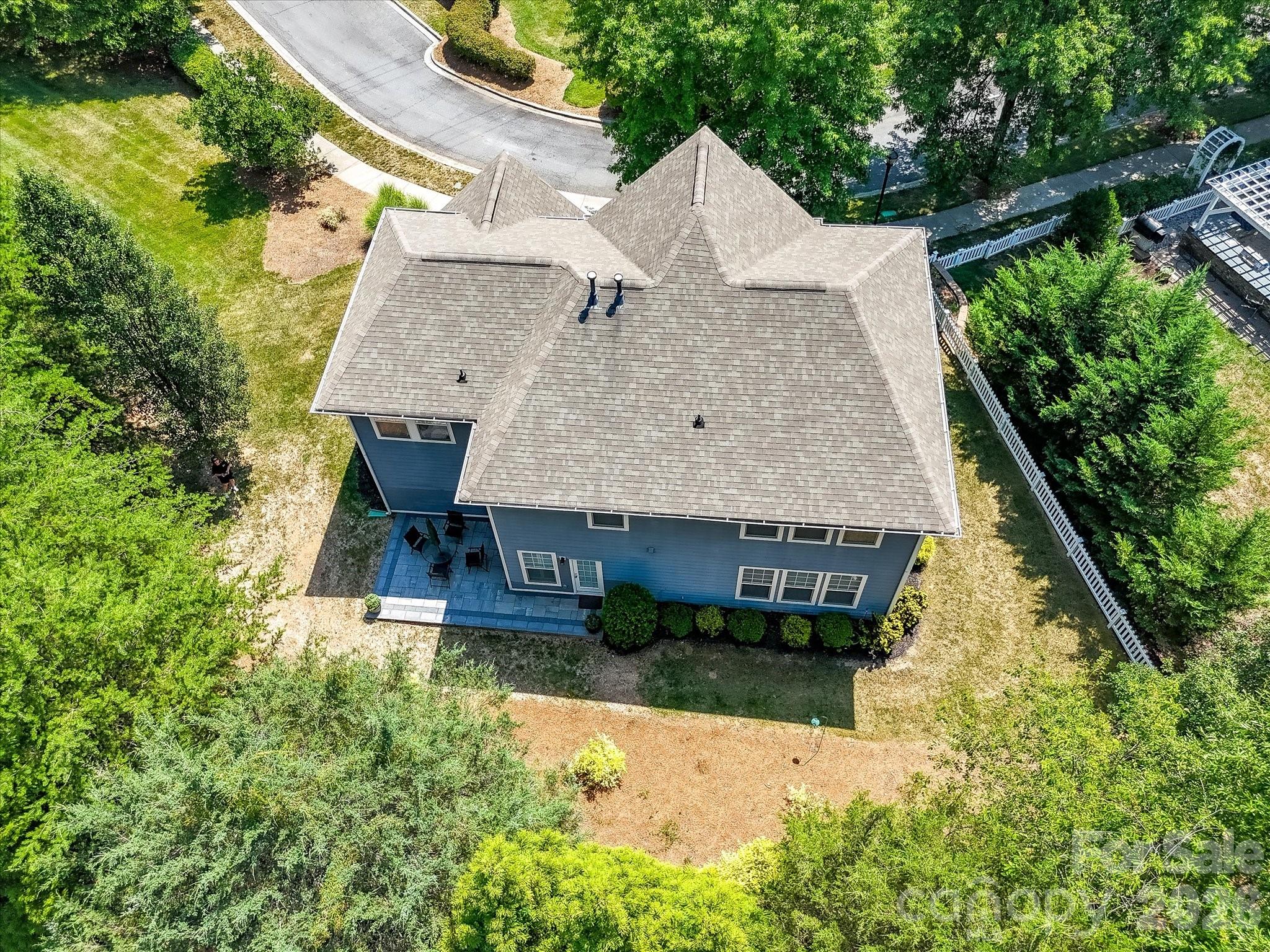 main property photo 44