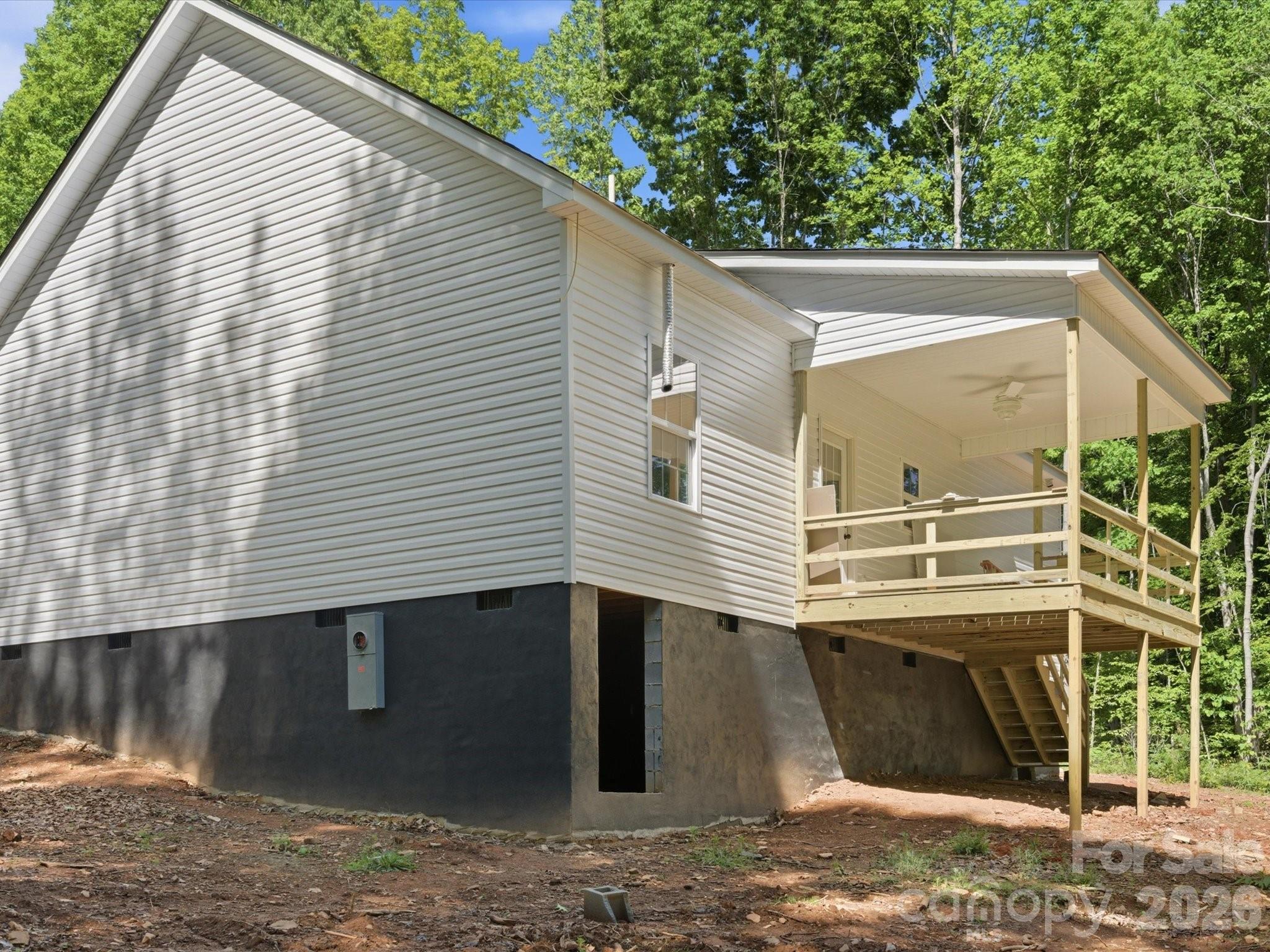main property photo 28