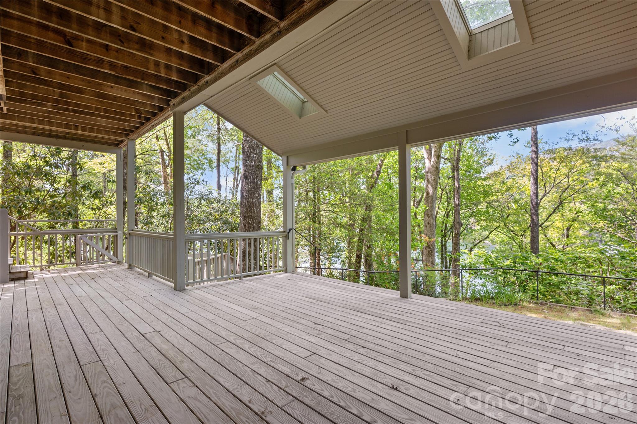 main property photo 28