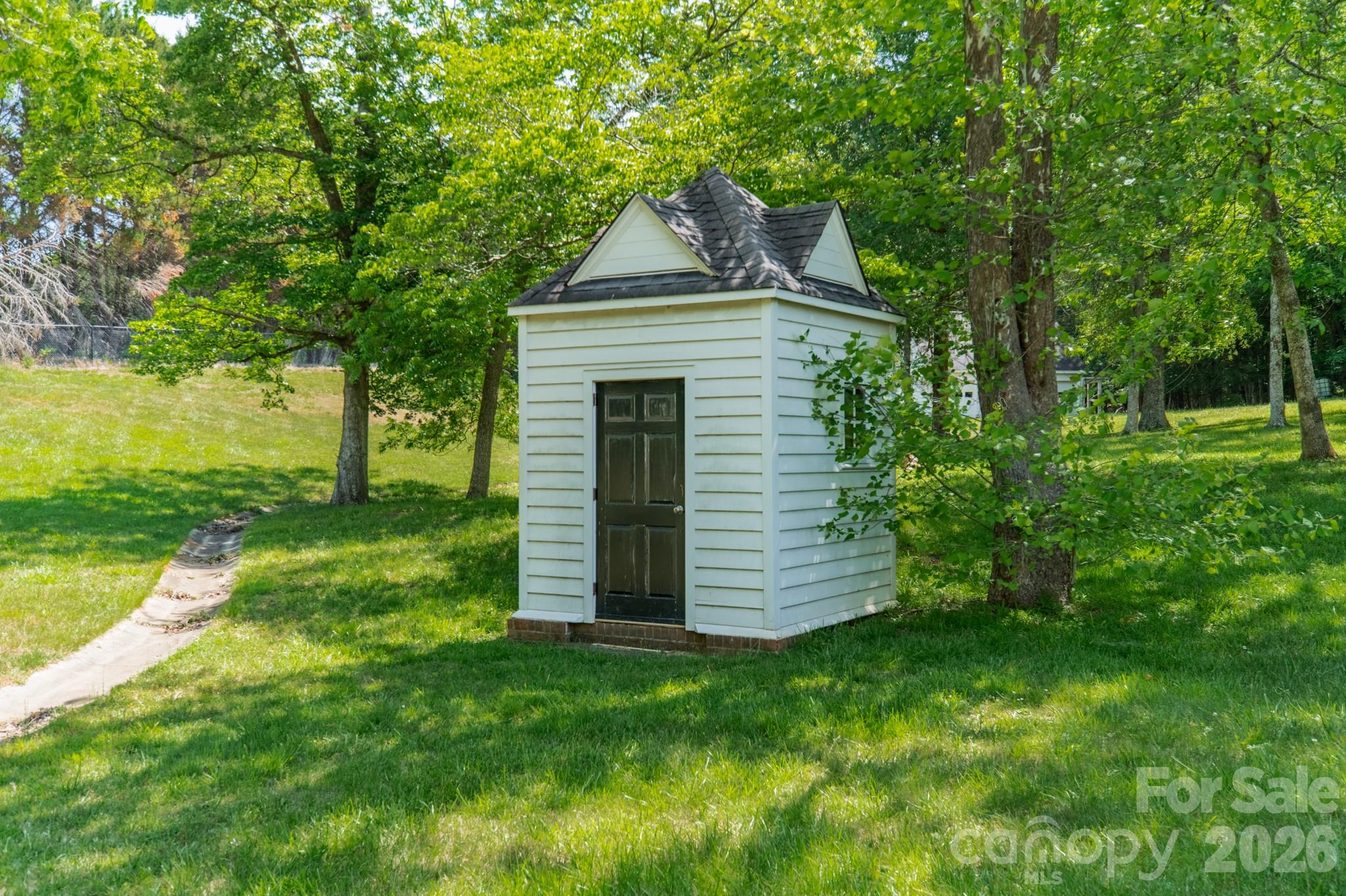 main property photo 46