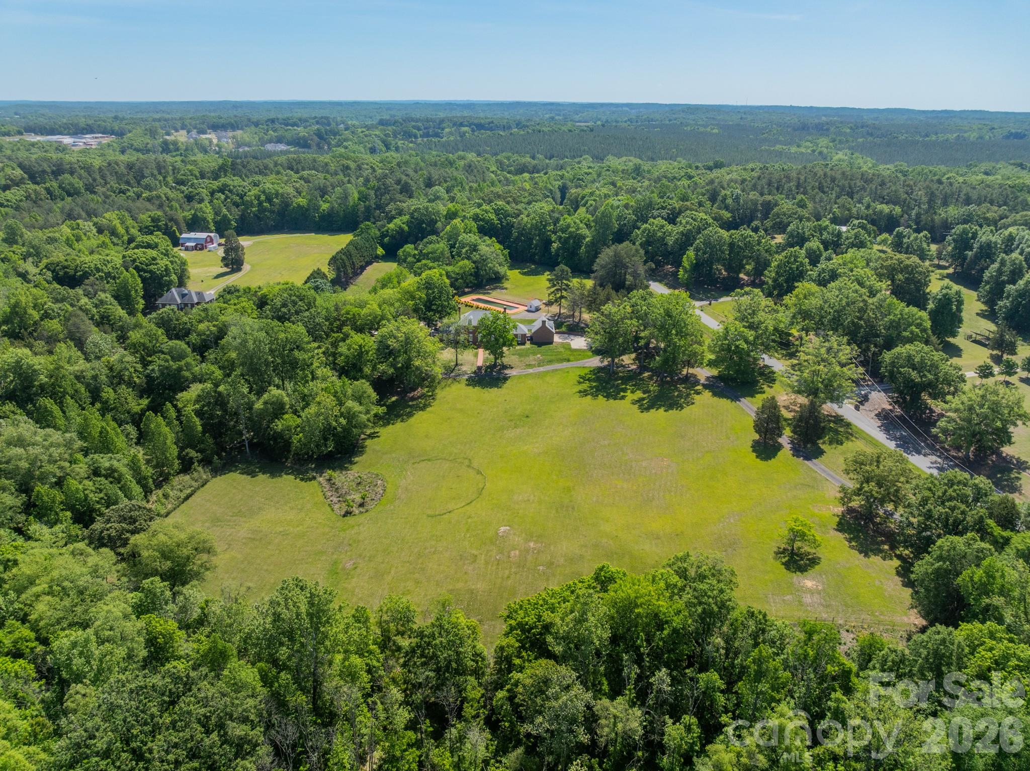 main property photo 8