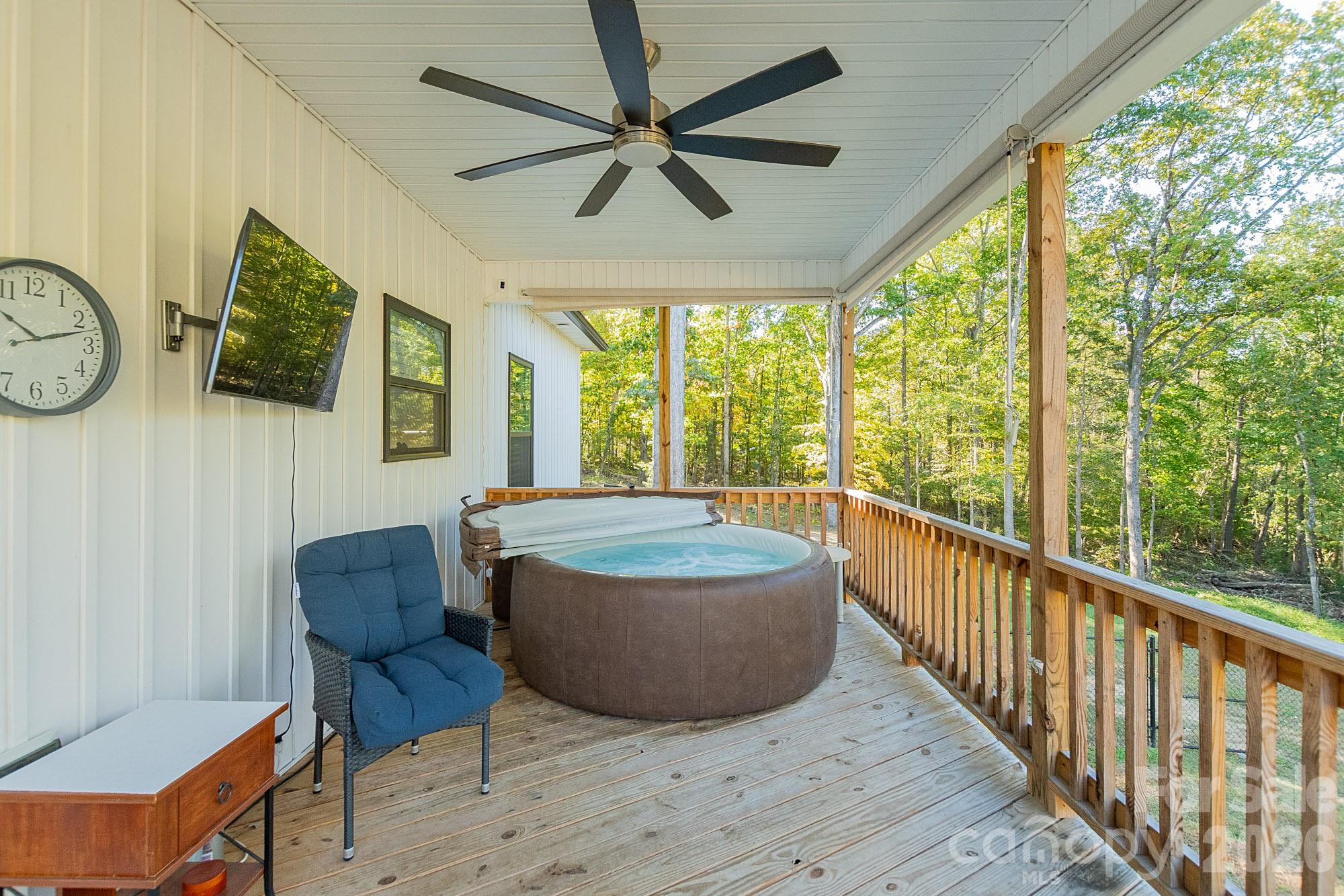 main property photo 31