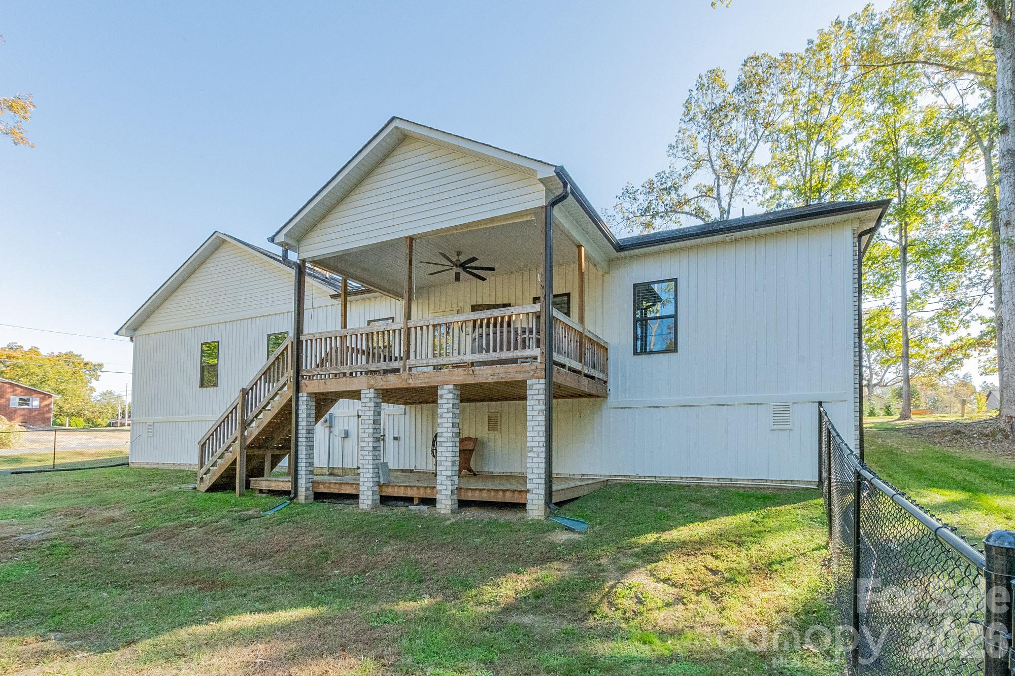 main property photo 34