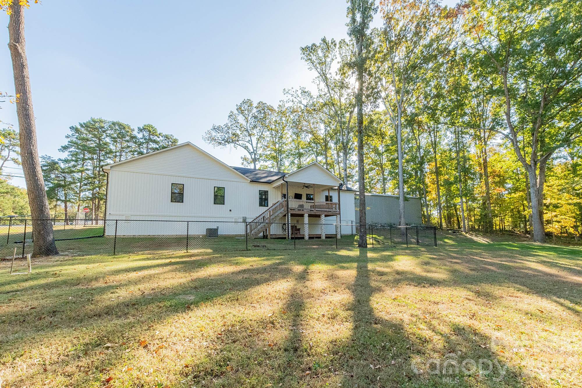 main property photo 35