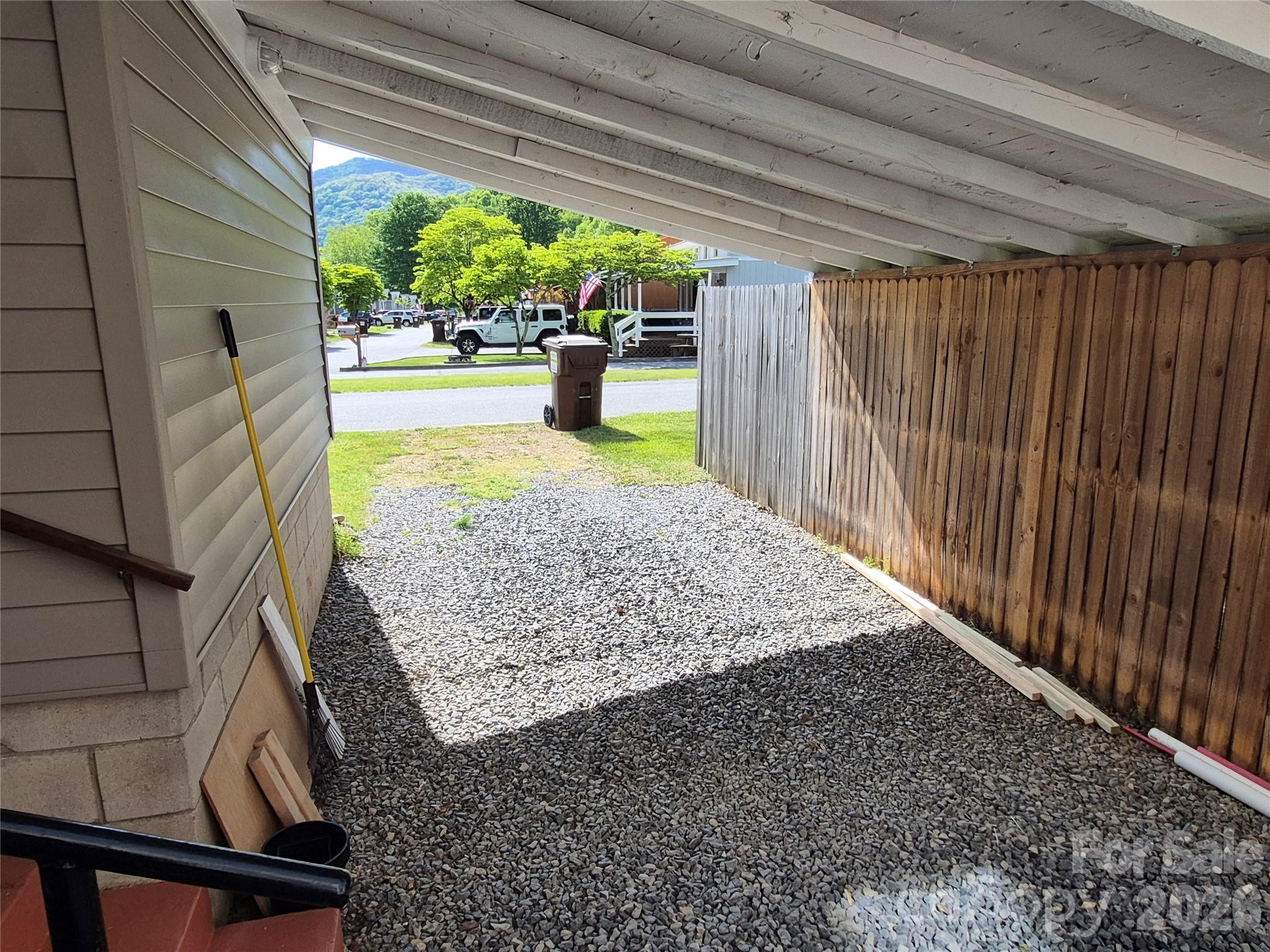 main property photo 32