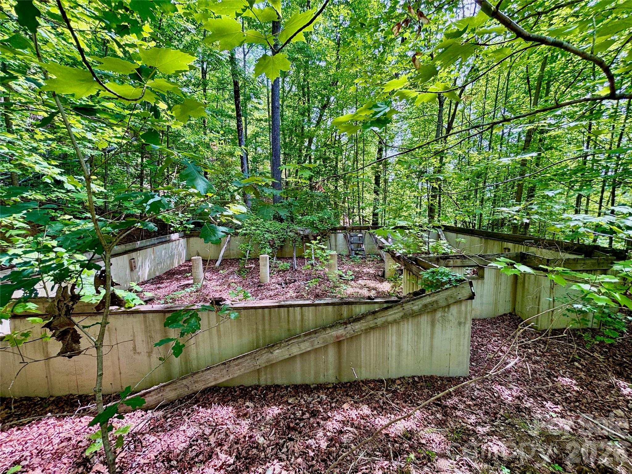 main property photo 4