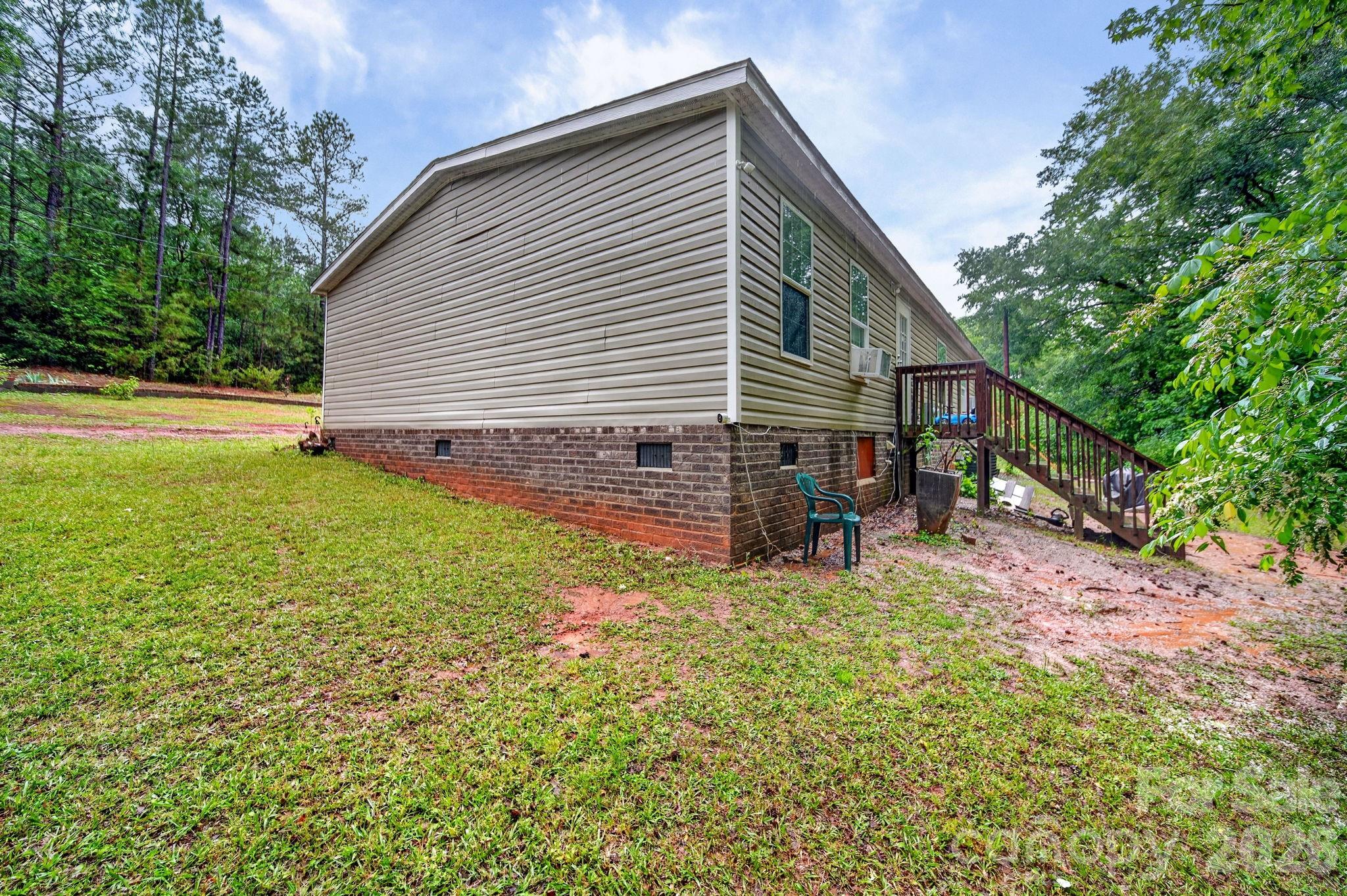 main property photo 31
