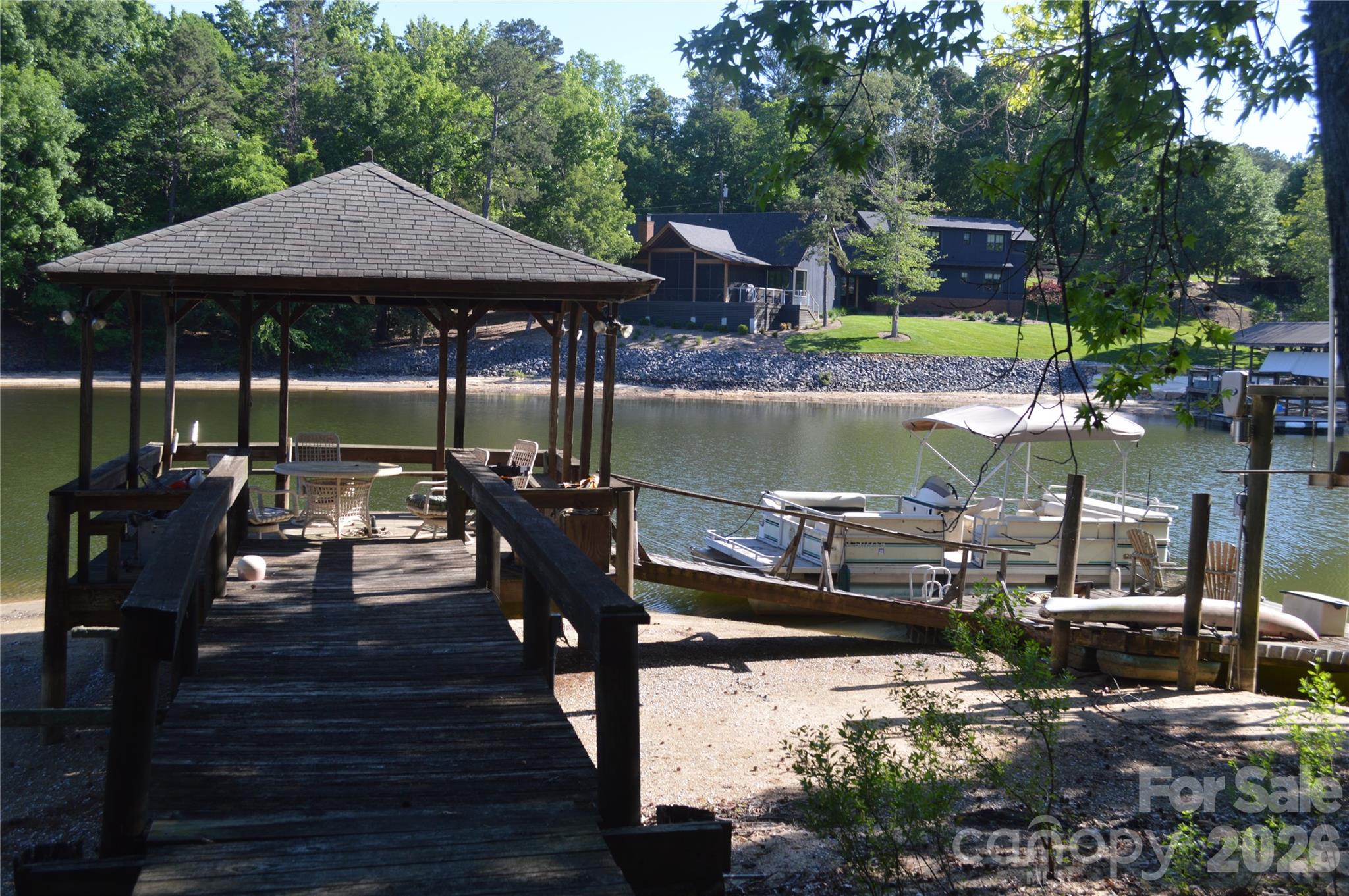 main property photo 20