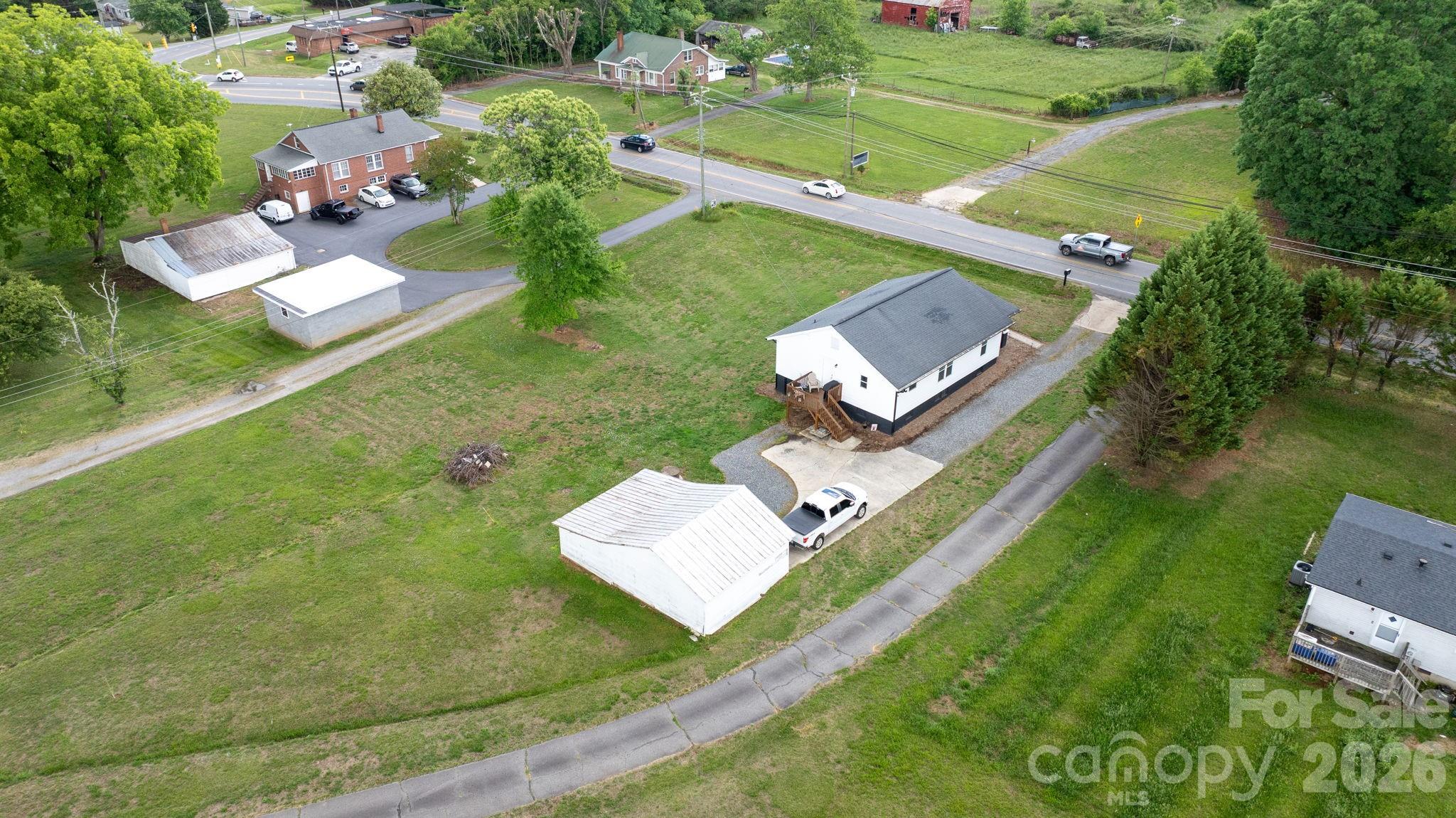 main property photo 19