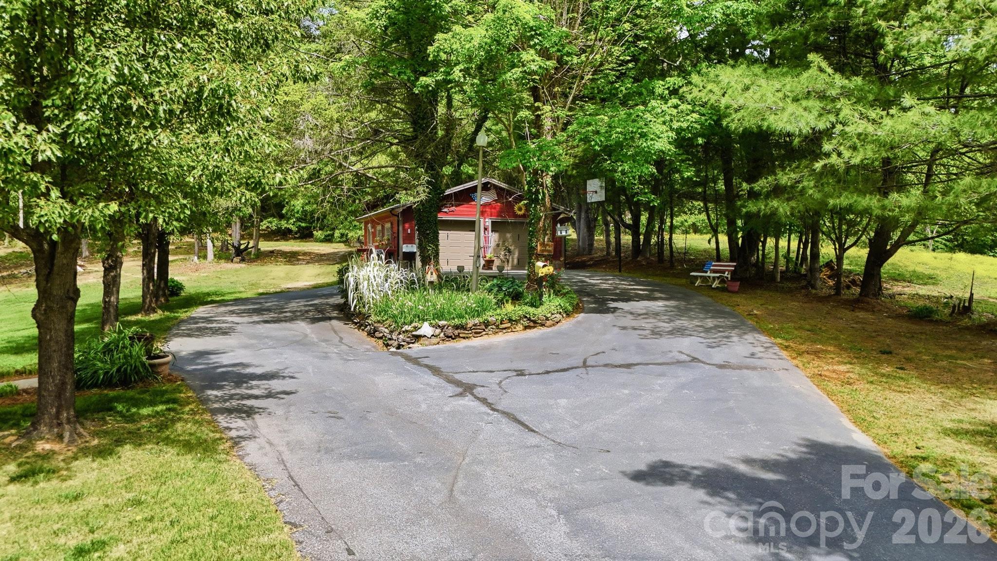 main property photo 34
