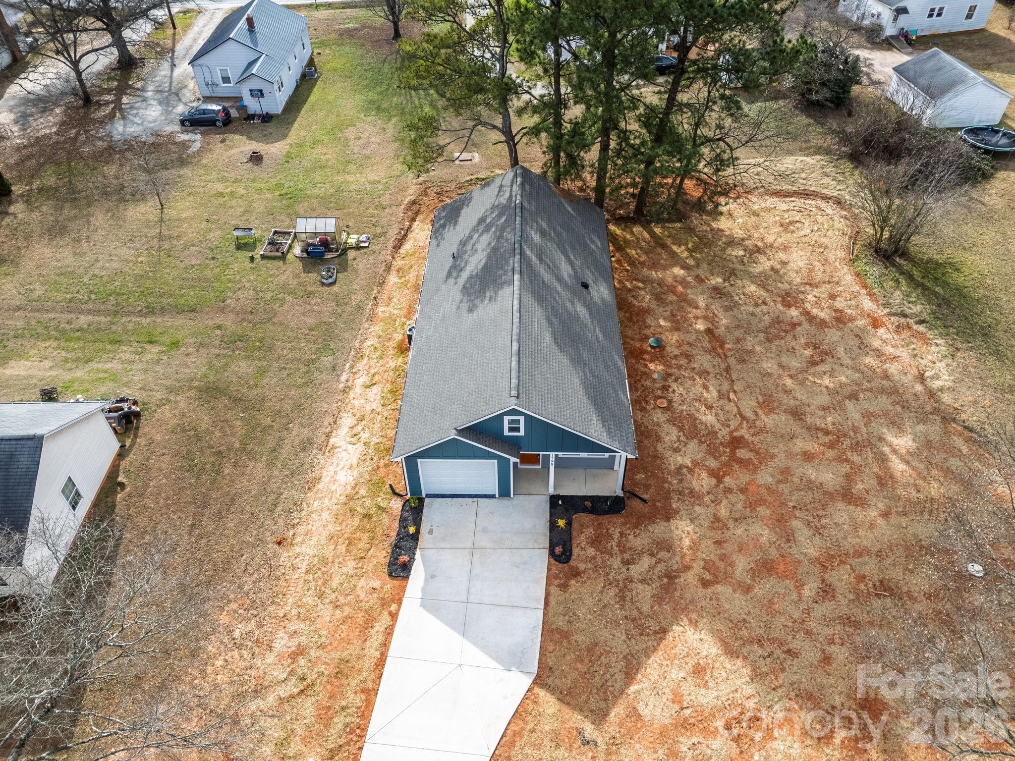 main property photo 34