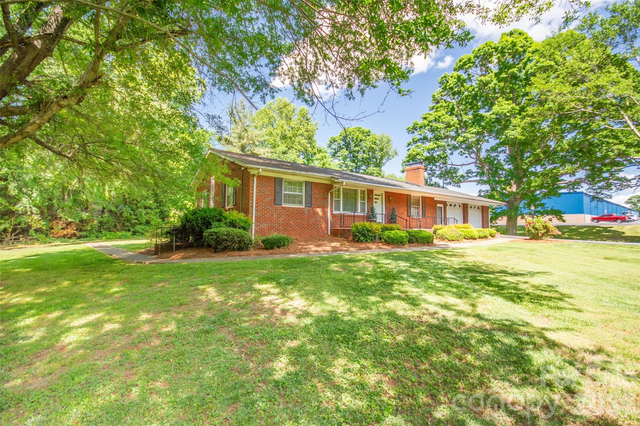 main property photo 37