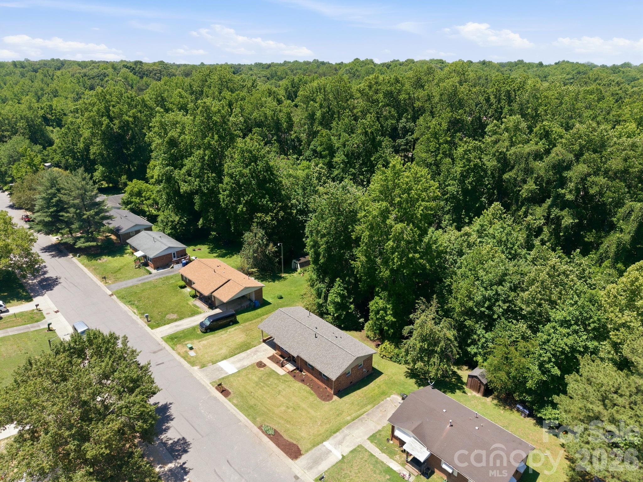 main property photo 40