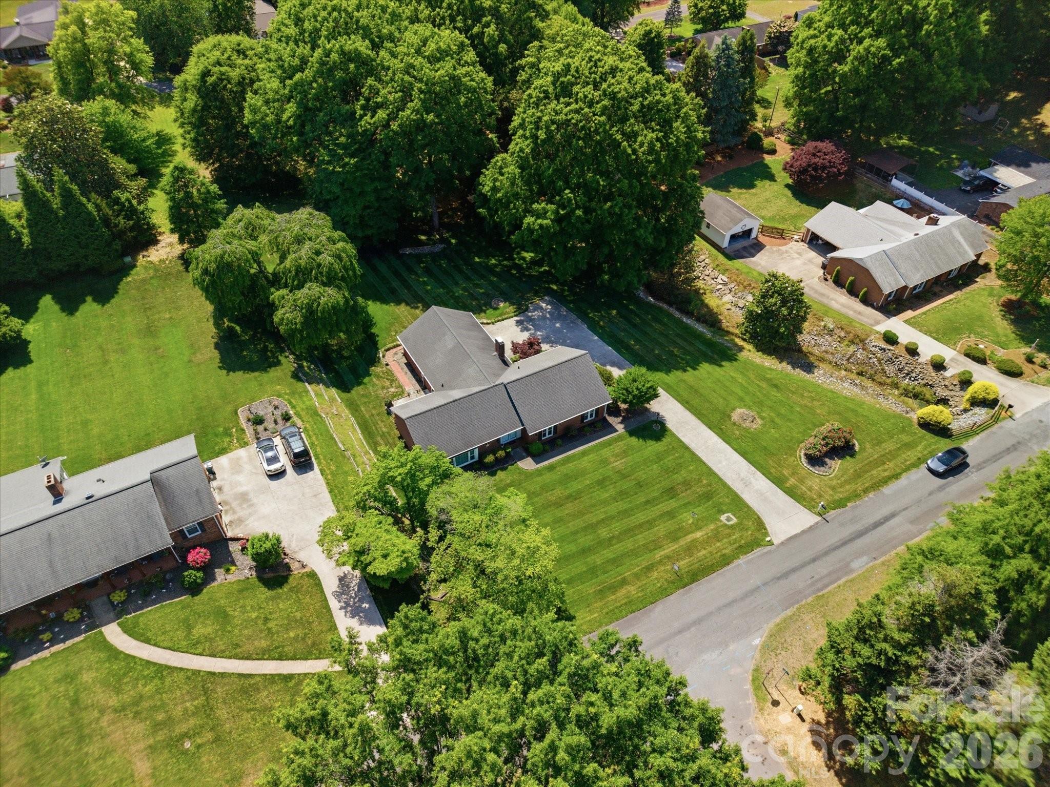 main property photo 45