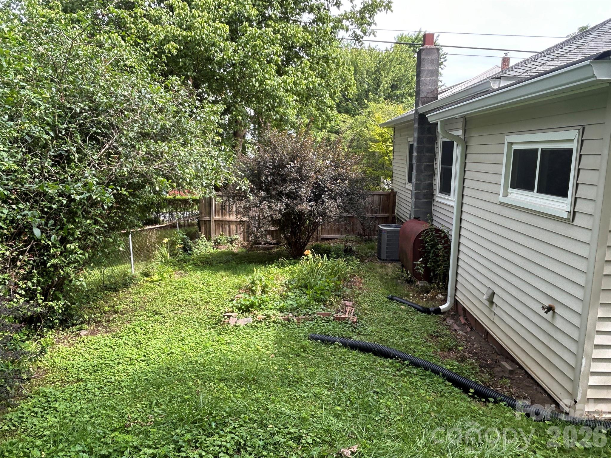 main property photo 41