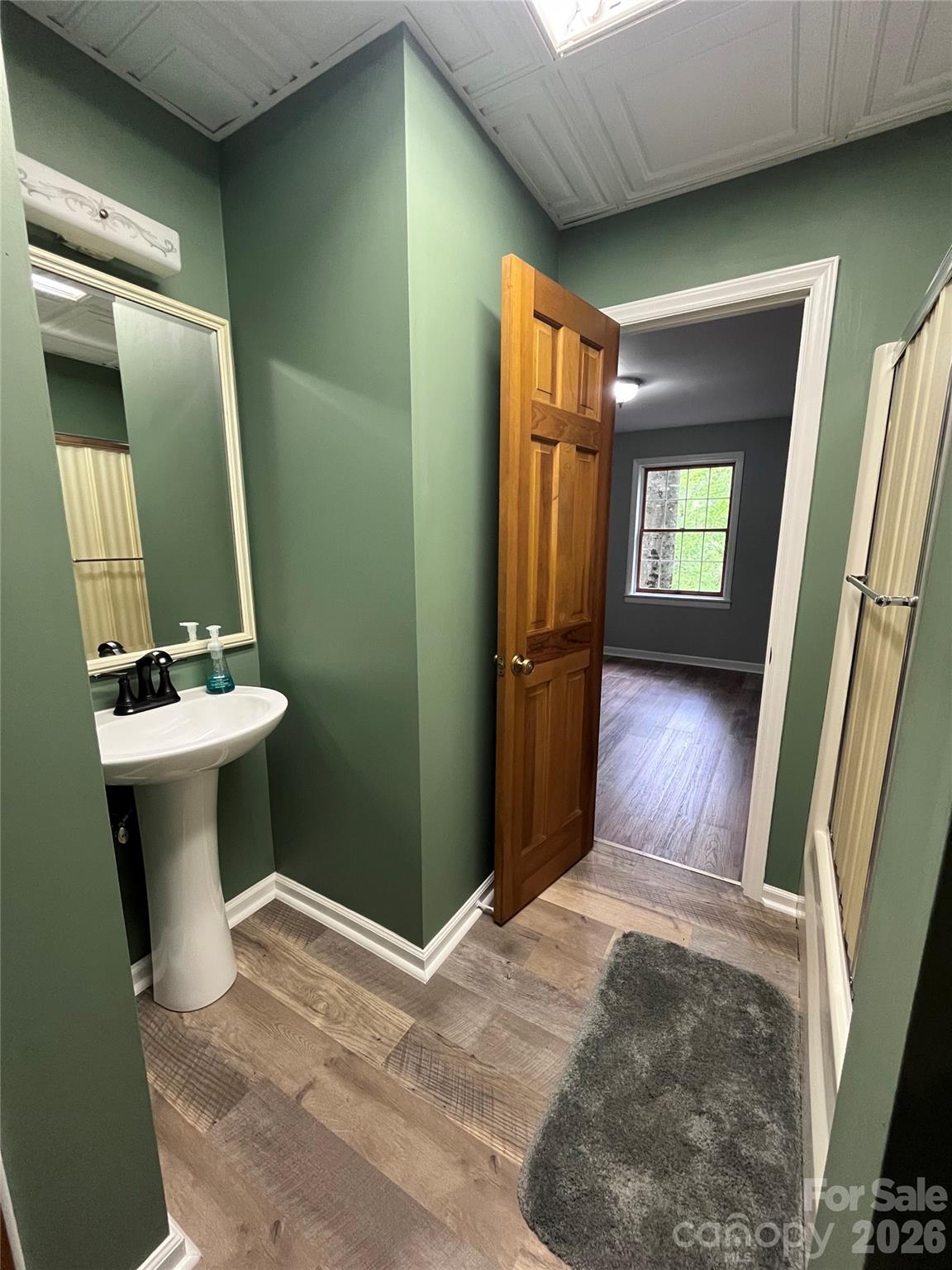 main property photo 32
