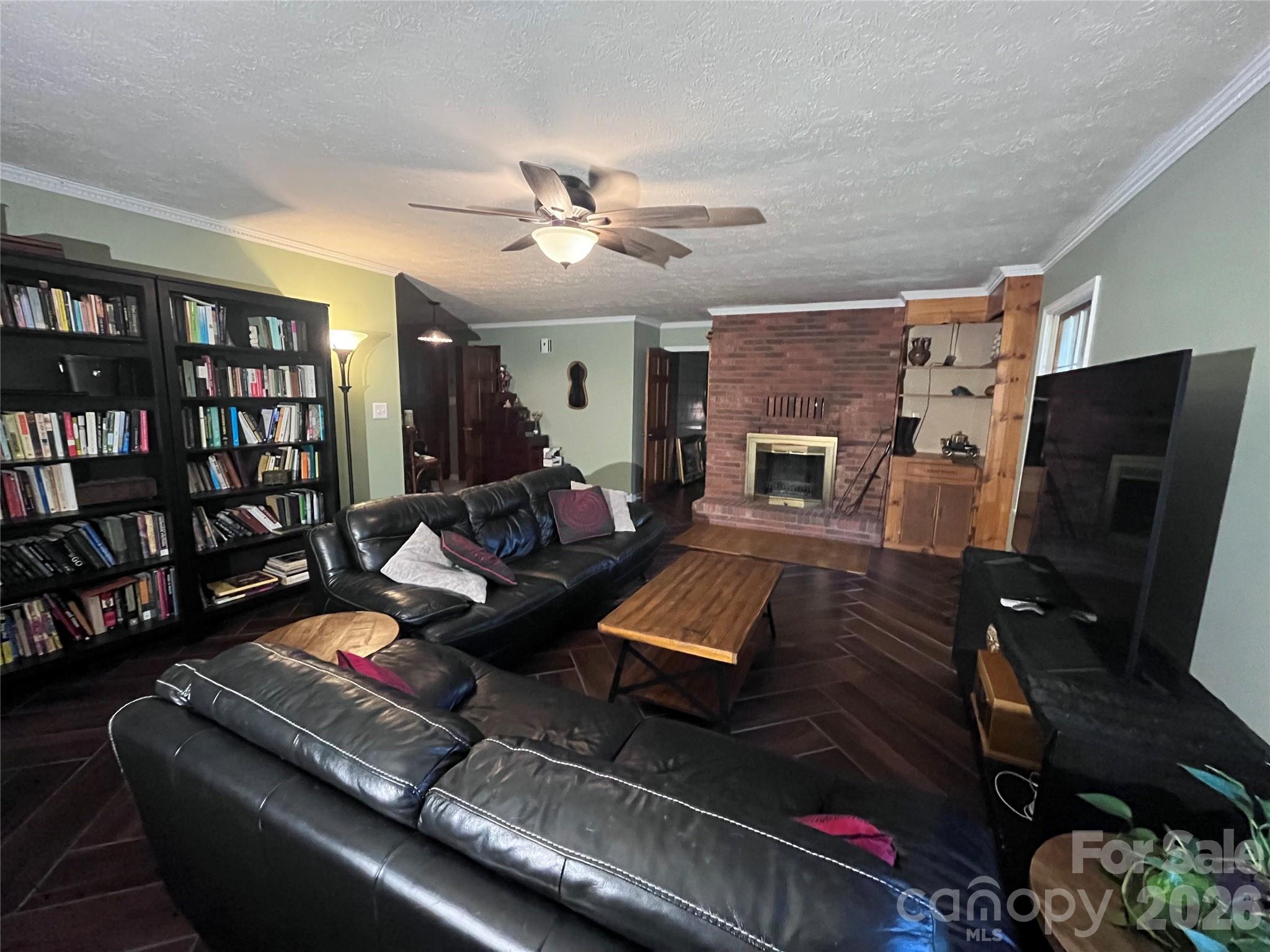 main property photo 37