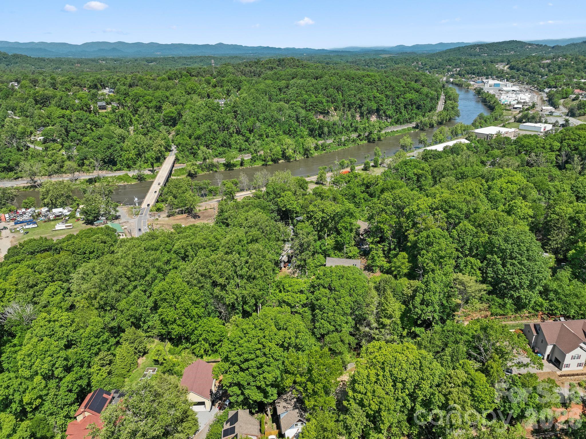 main property photo 31