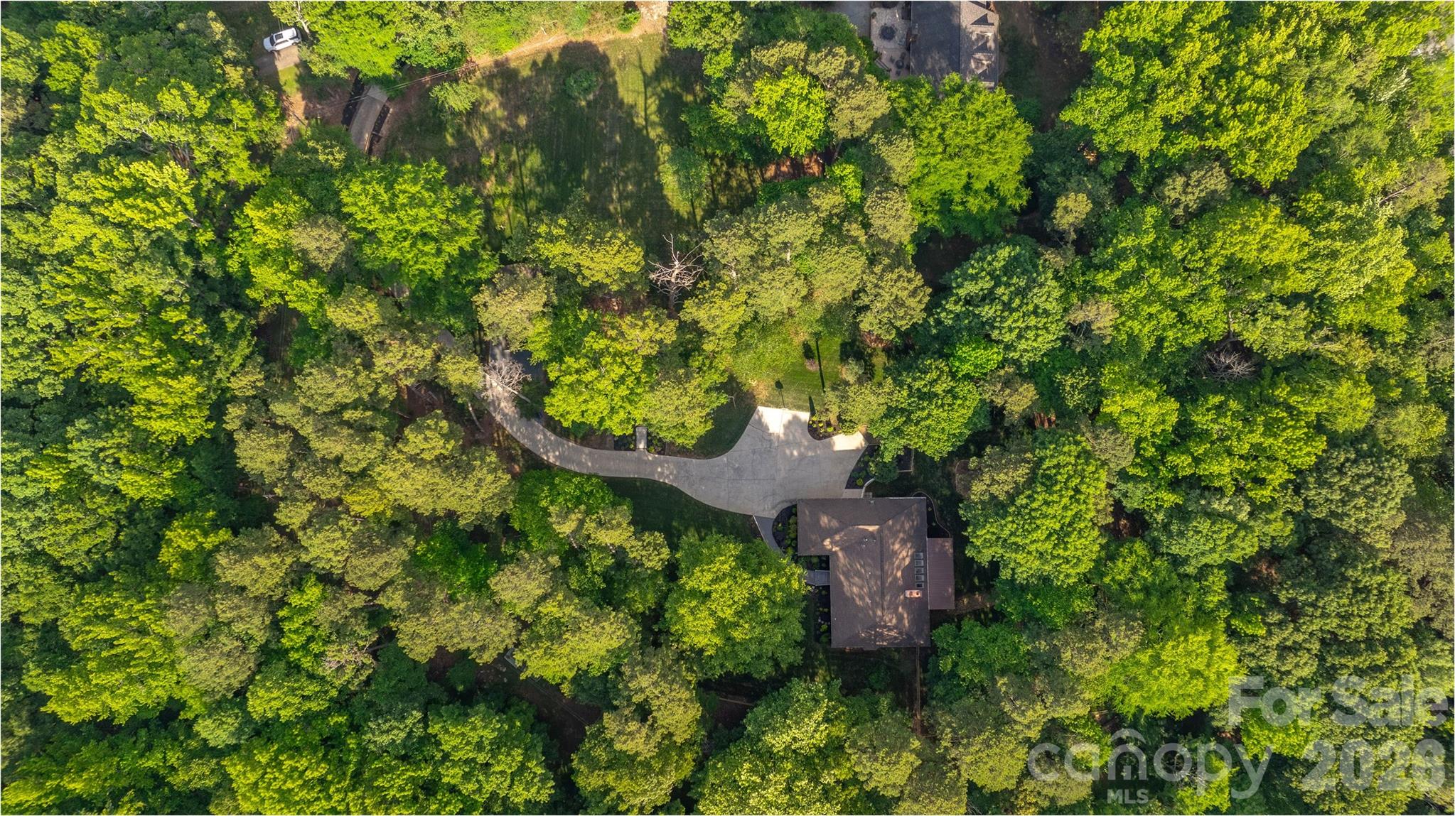 main property photo 40