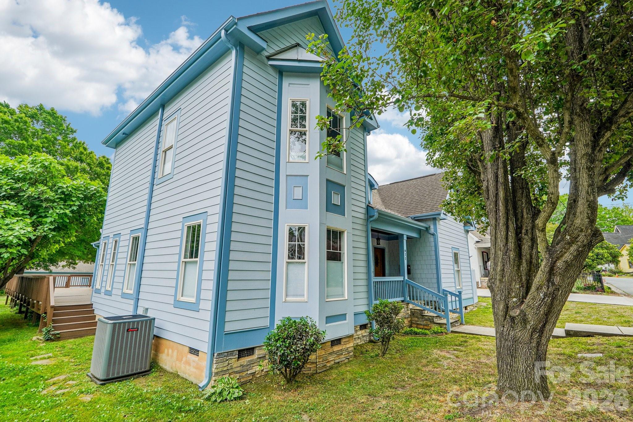 main property photo 23