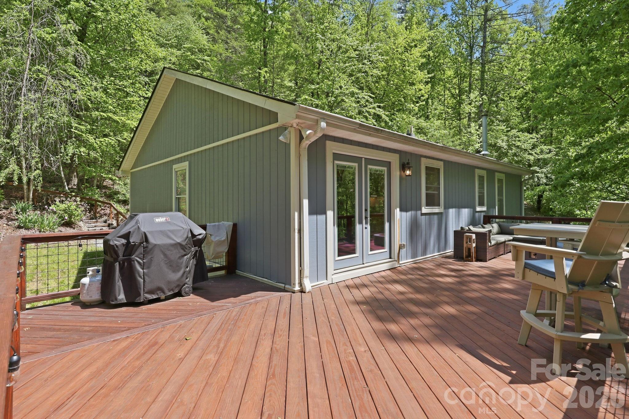 main property photo 20