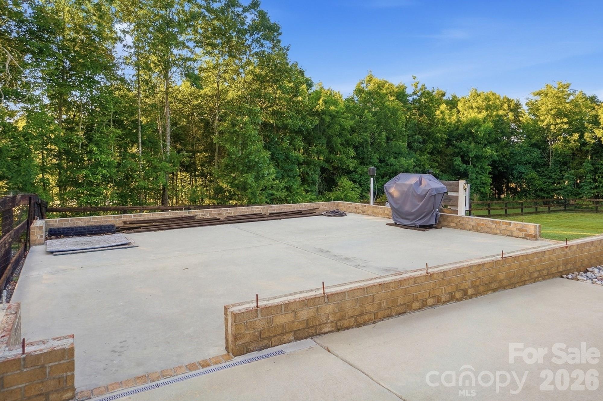 main property photo 42