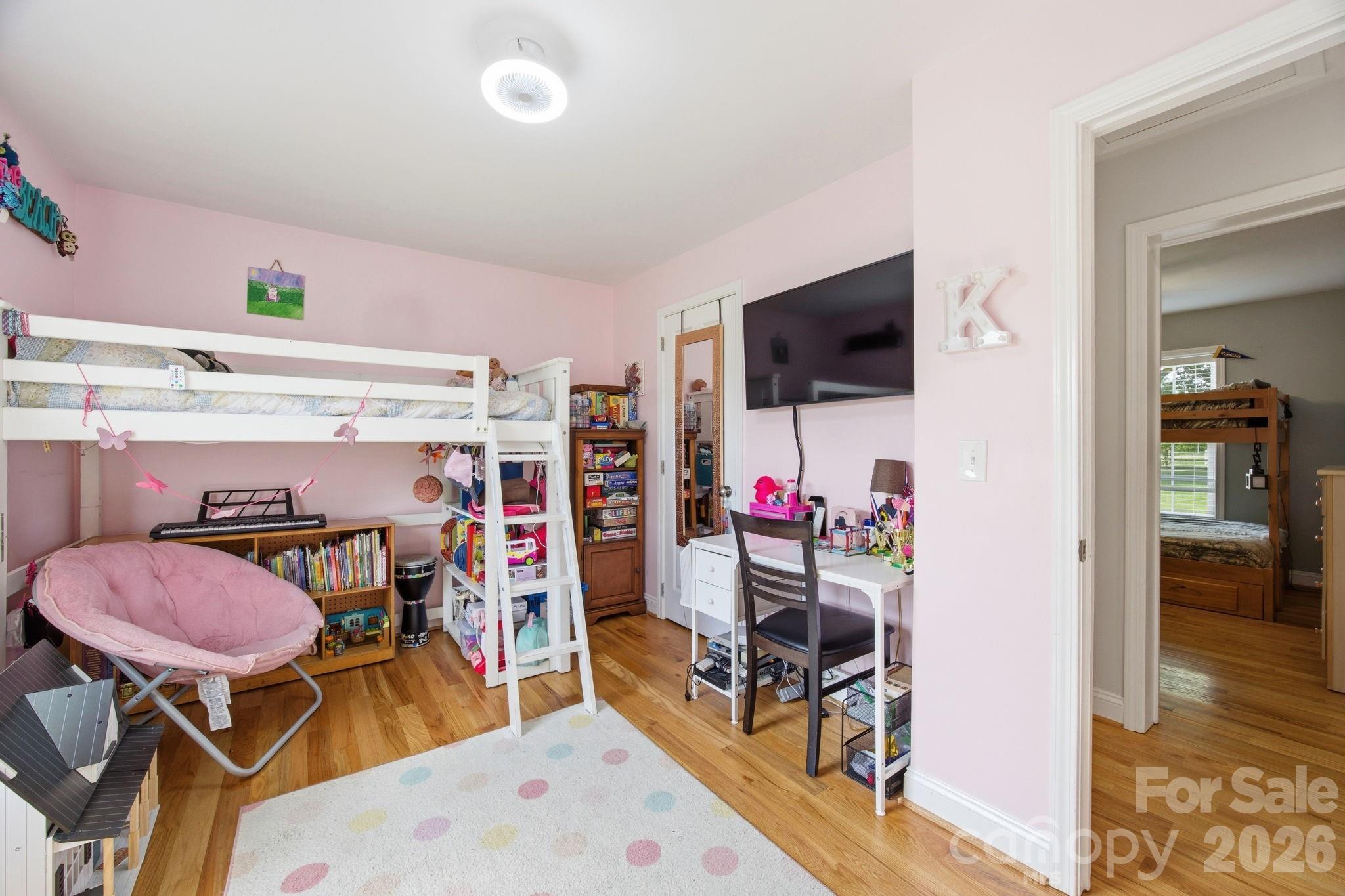 main property photo 19