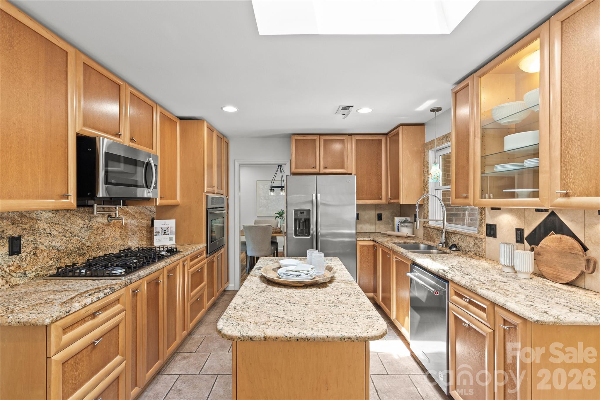 main property photo 8