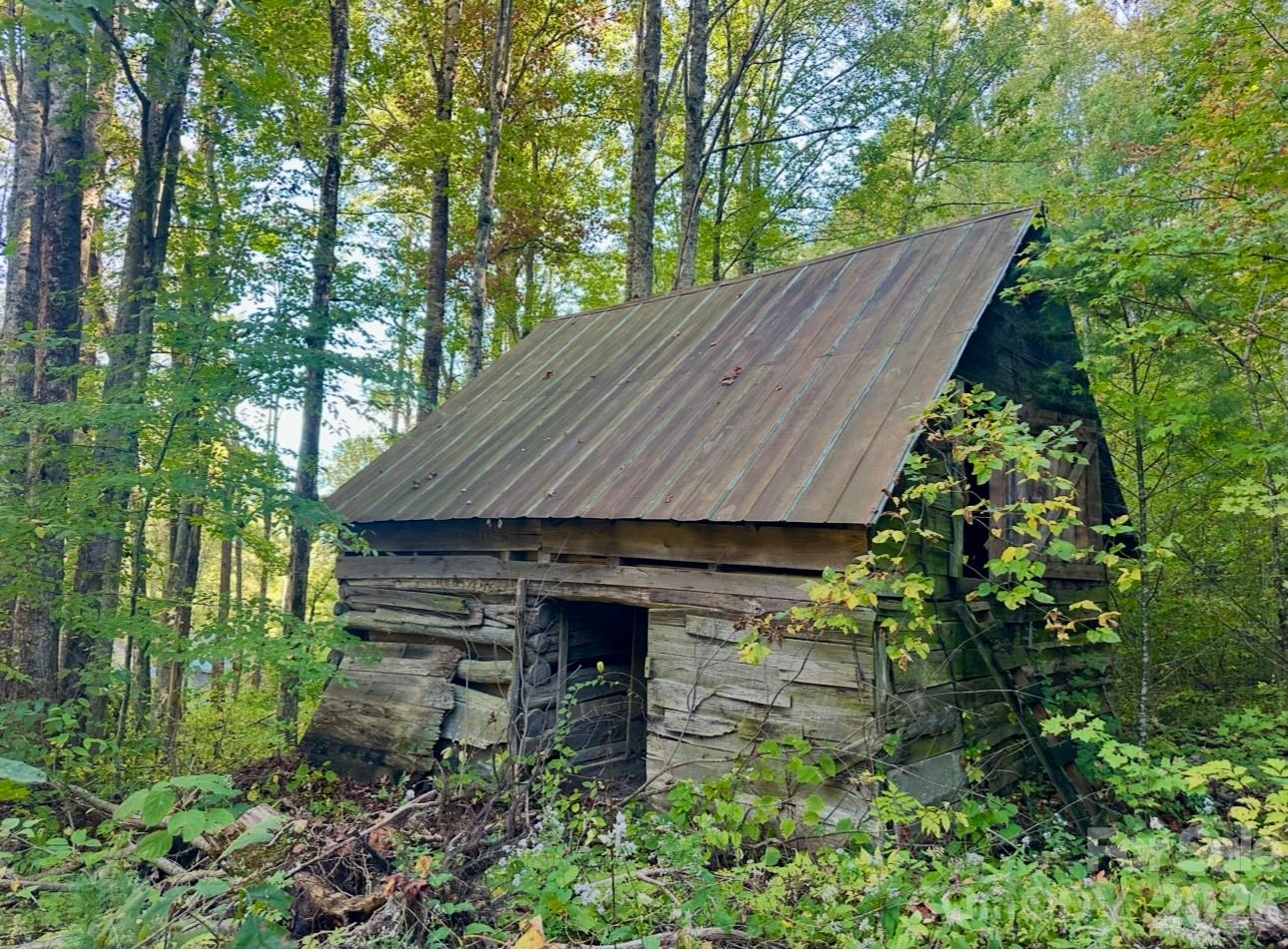 main property photo 33