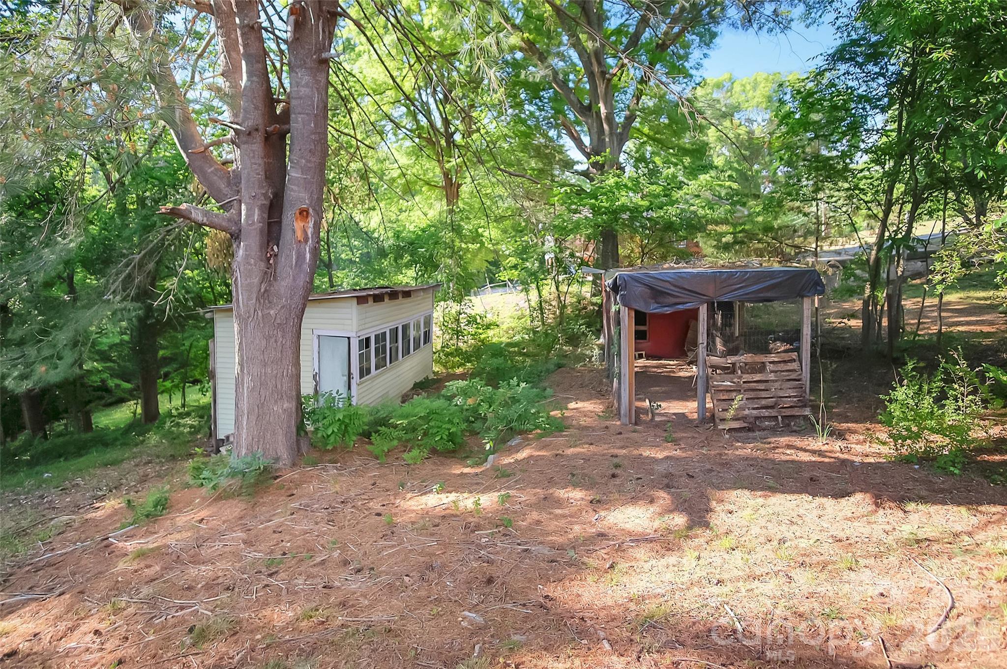 main property photo 34