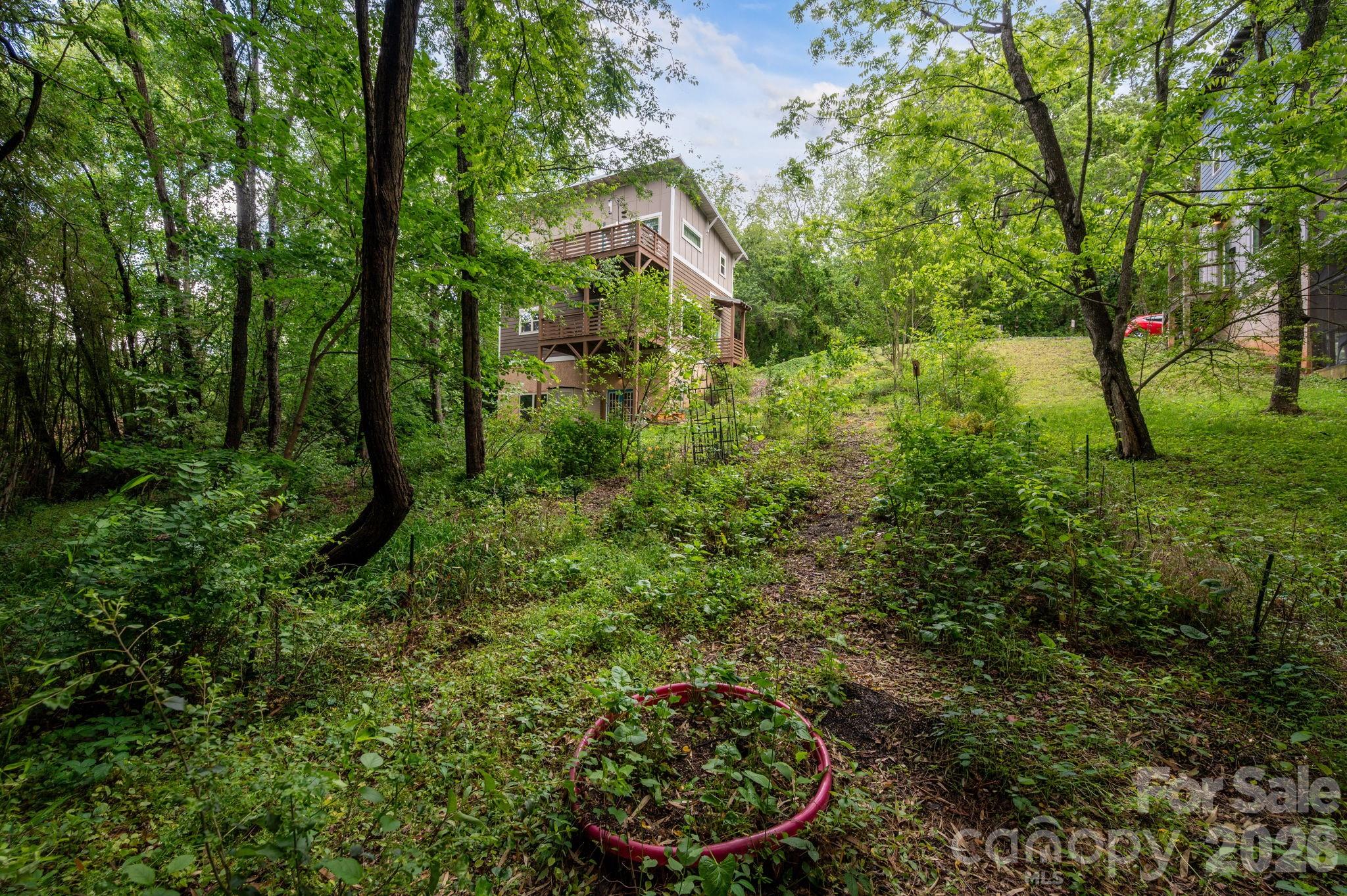 main property photo 27