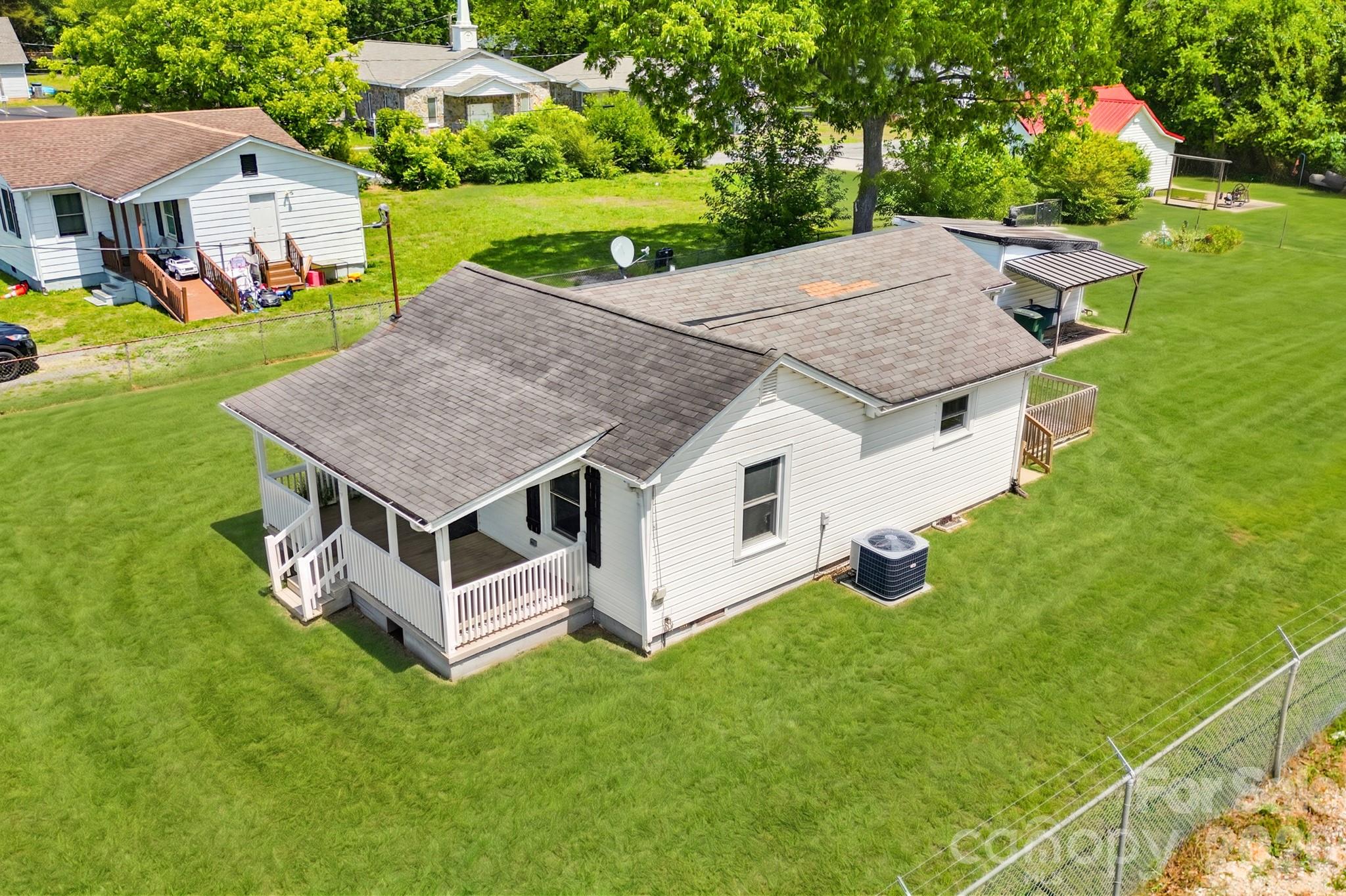 main property photo 22