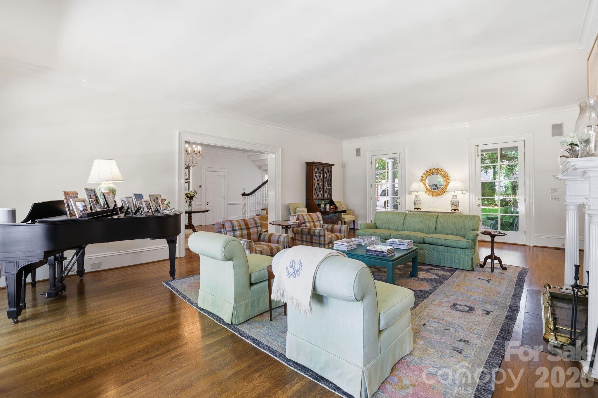 main property photo 7