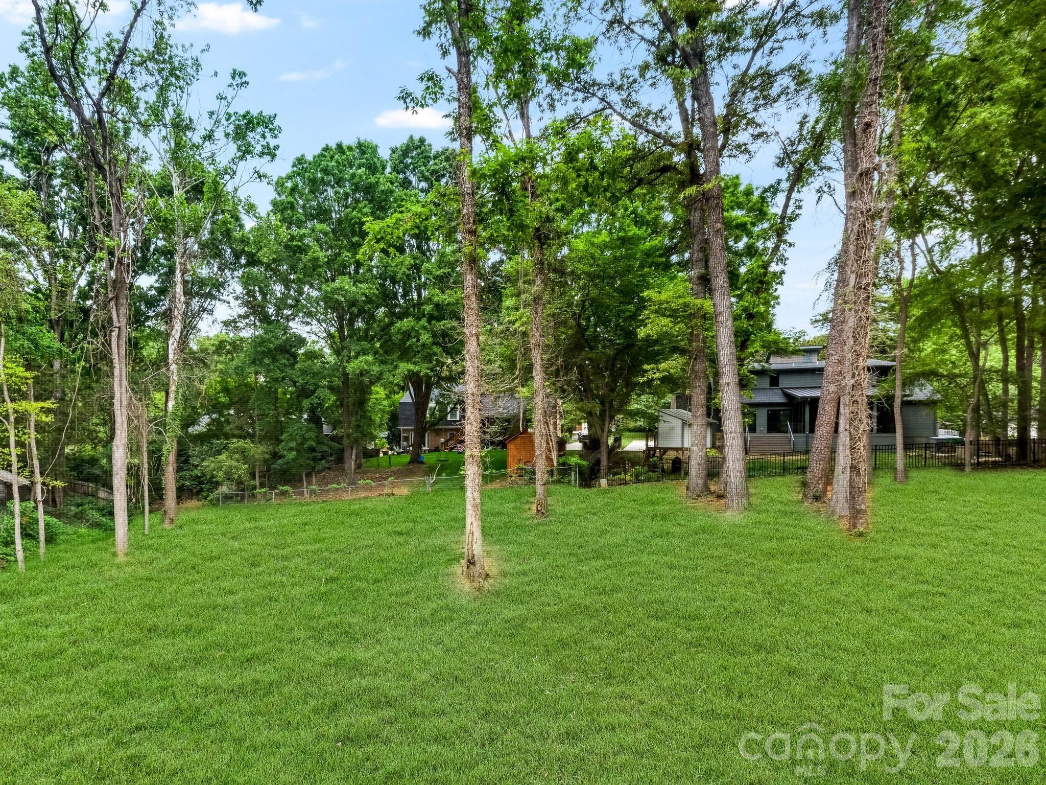 main property photo 40