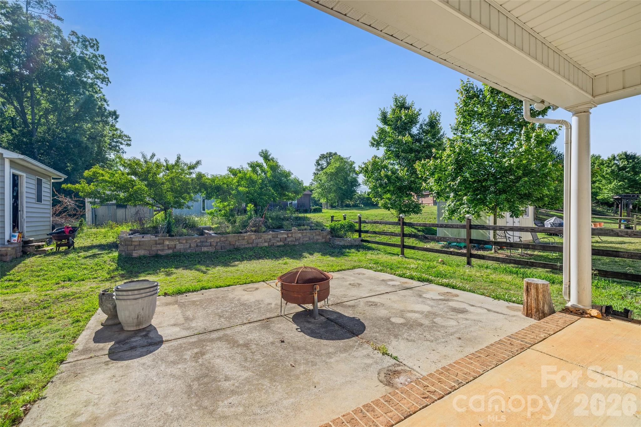 main property photo 20