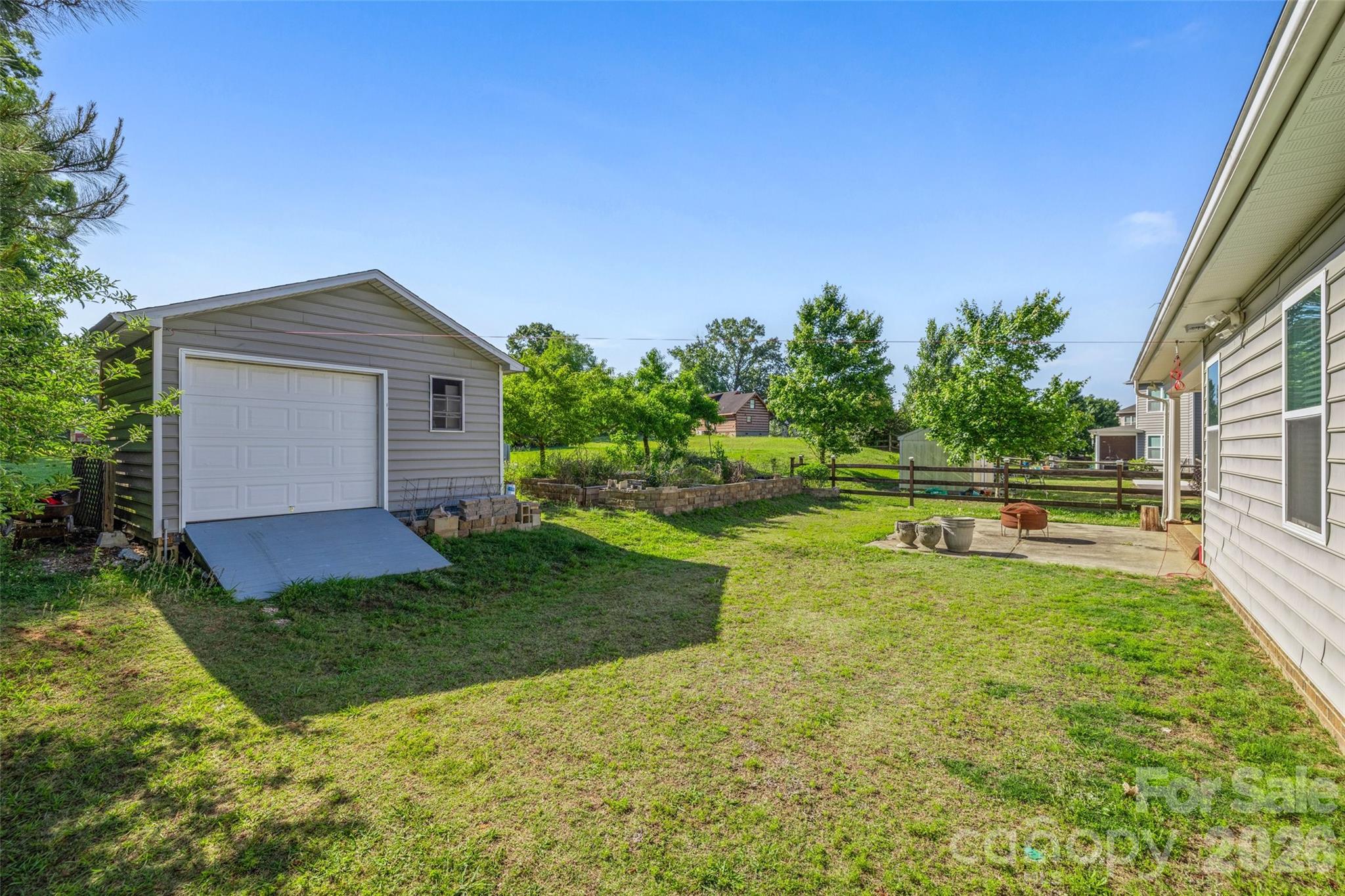 main property photo 21