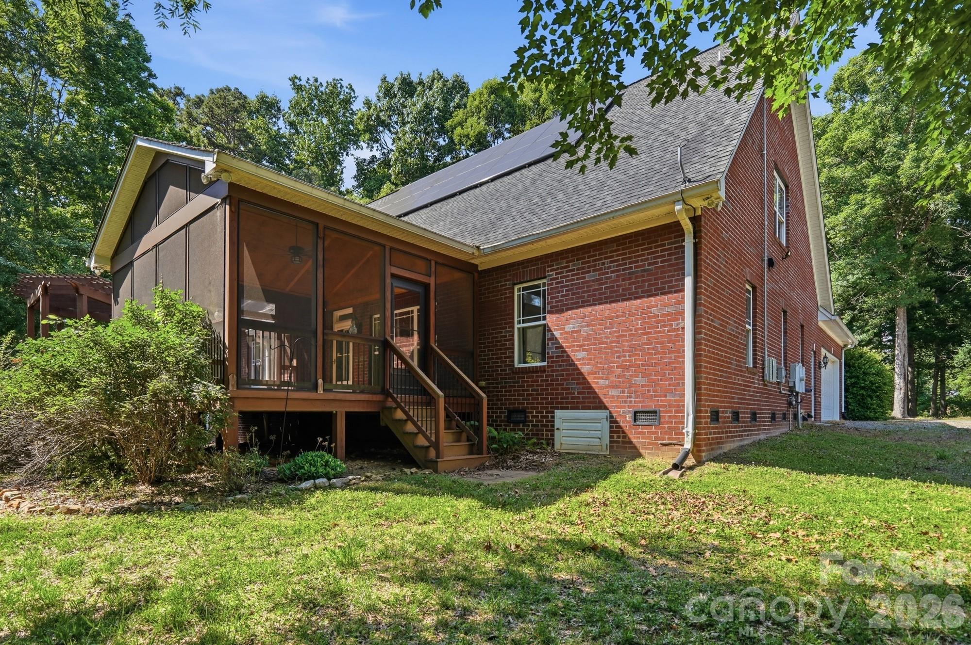 main property photo 33