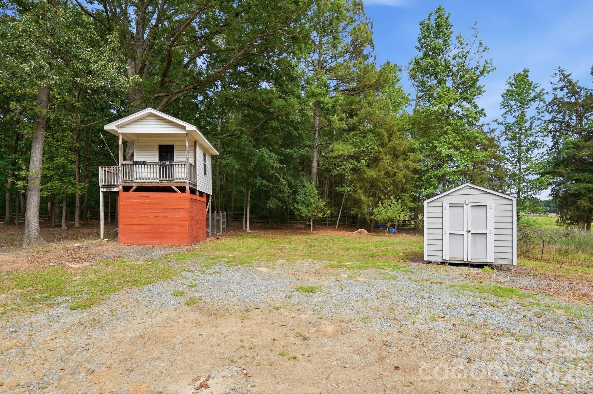 main property photo 35