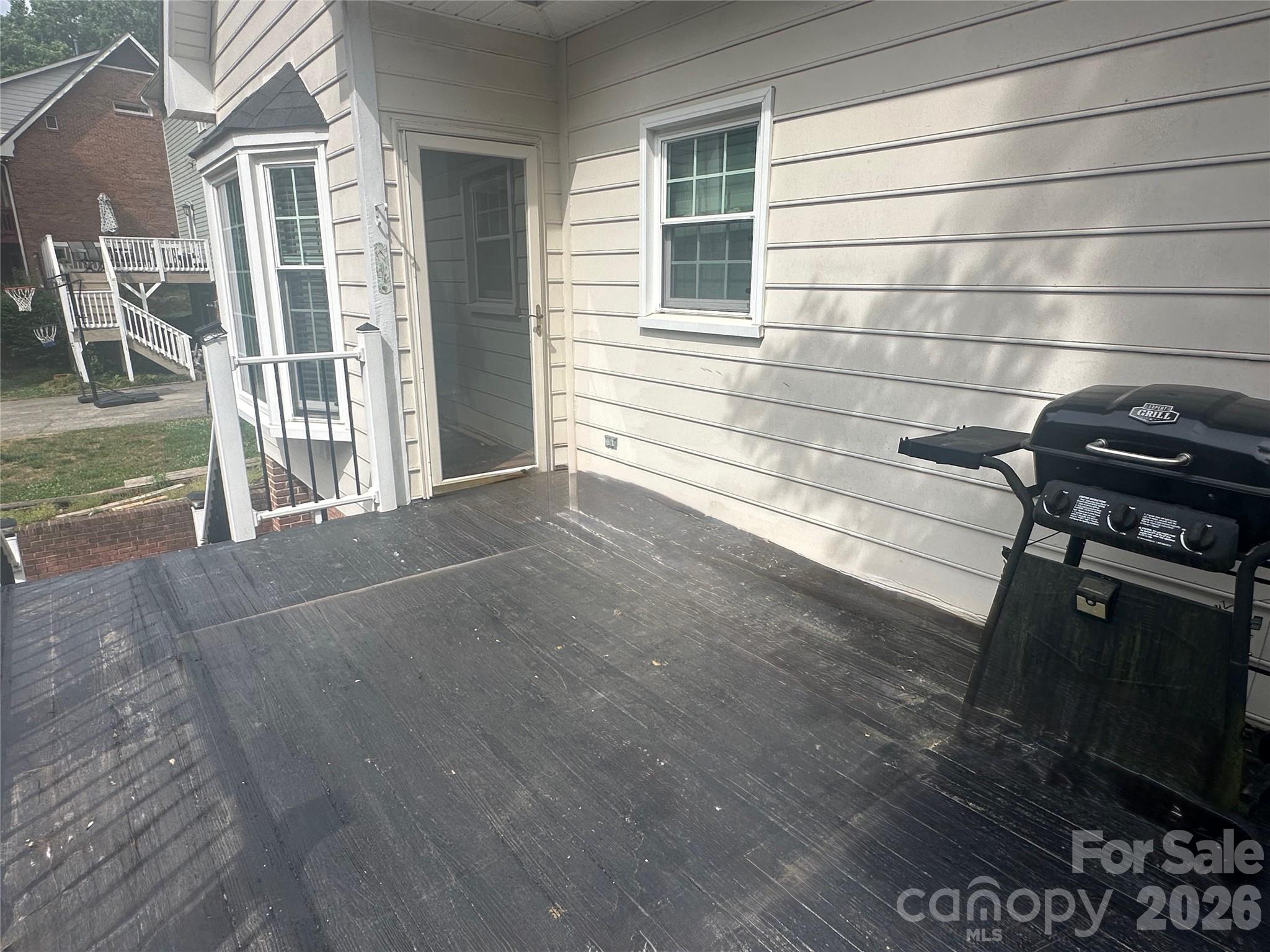 main property photo 23