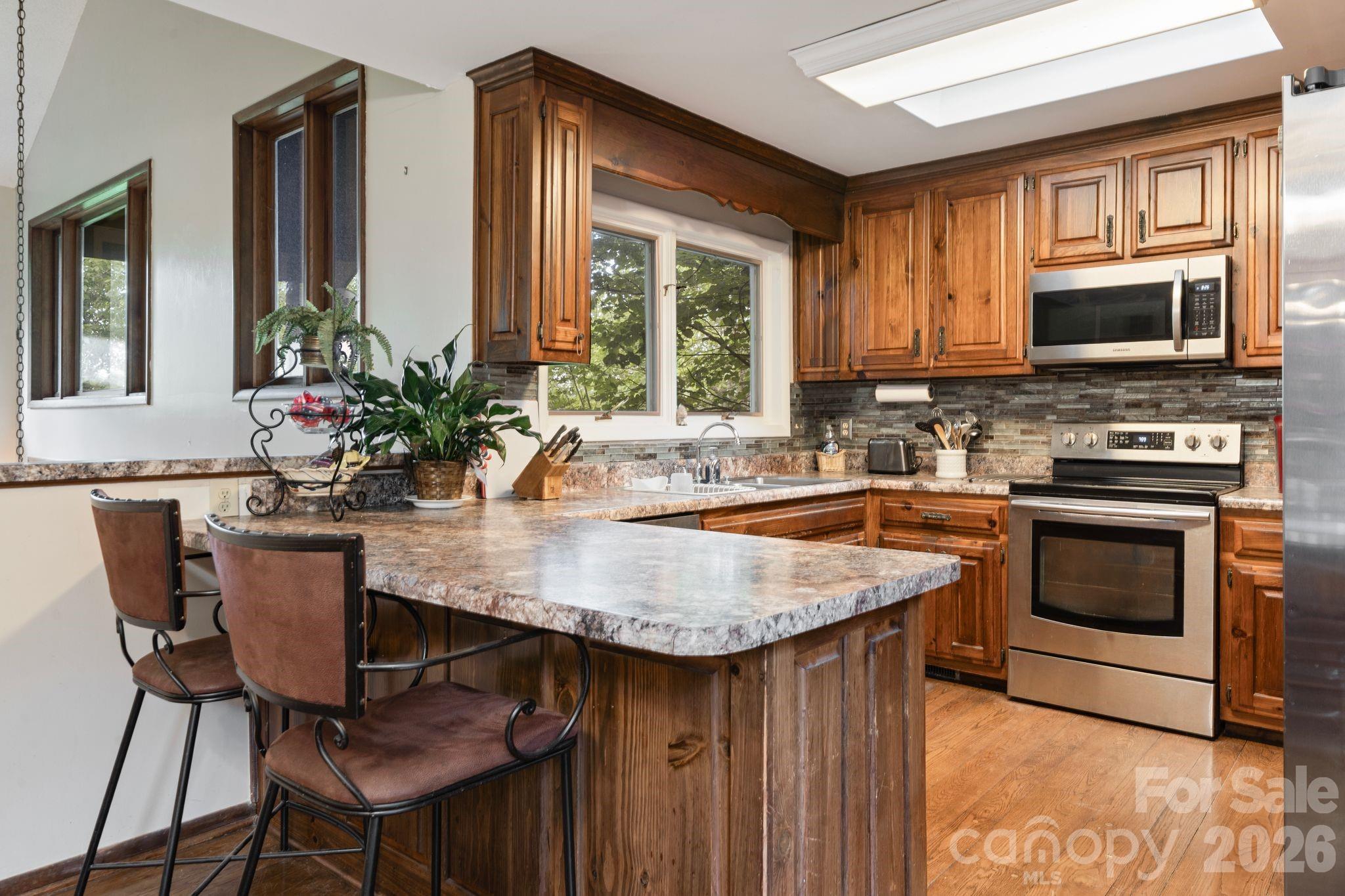 main property photo 12