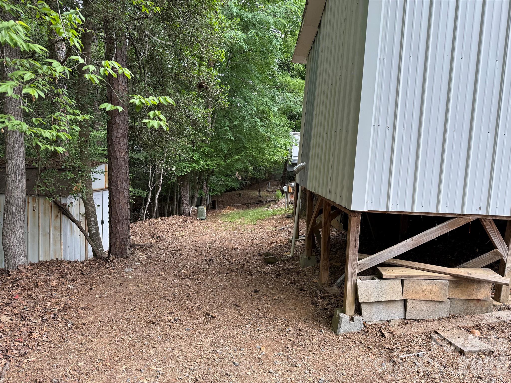 main property photo 30