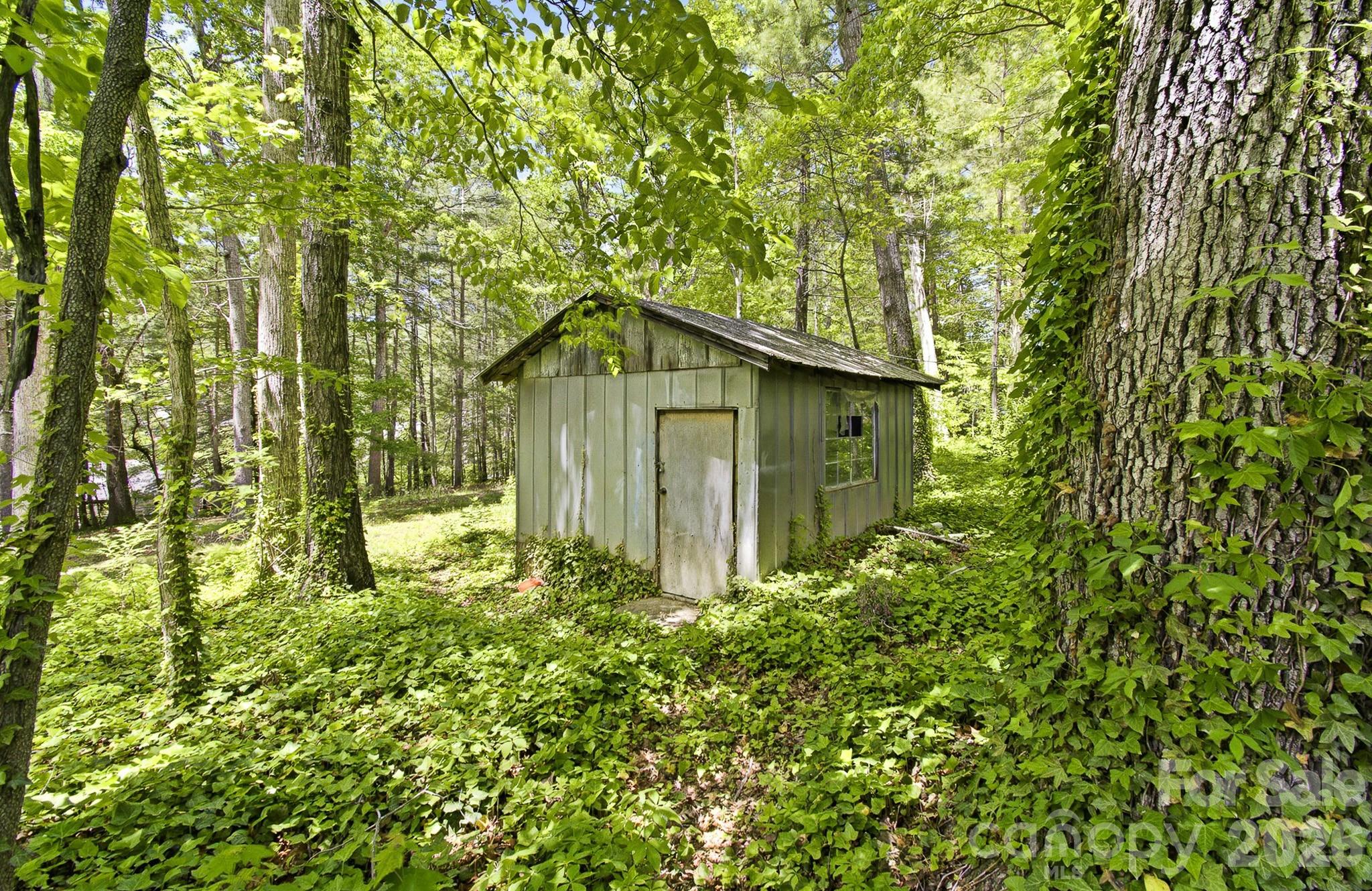 main property photo 34