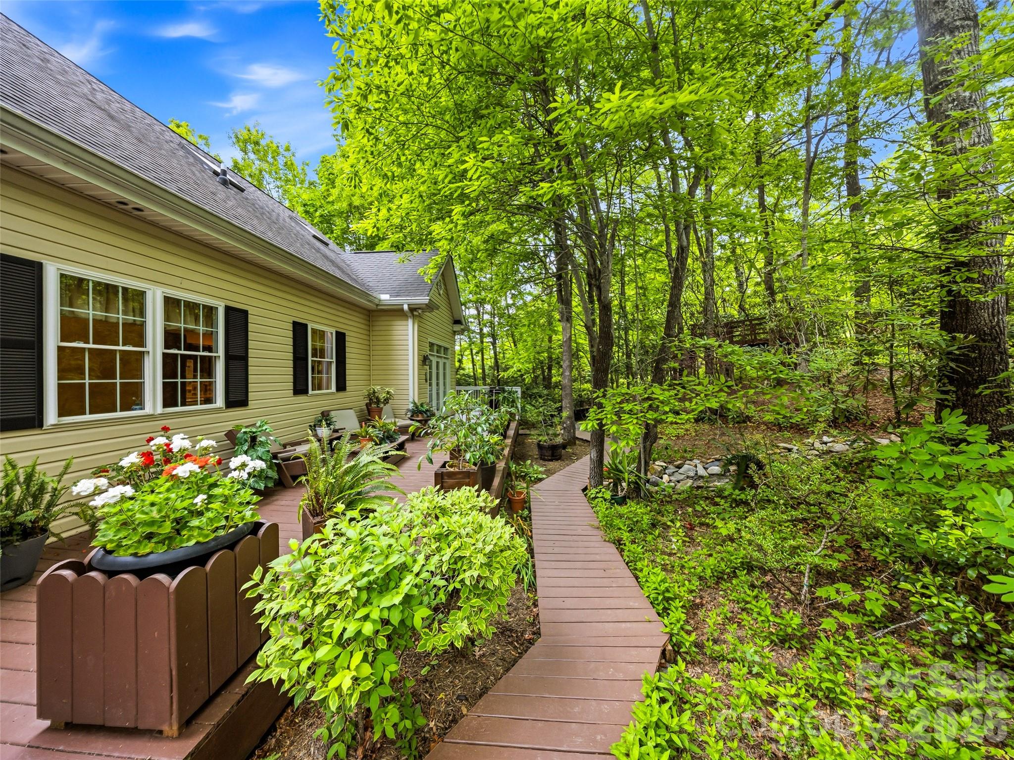 main property photo 47