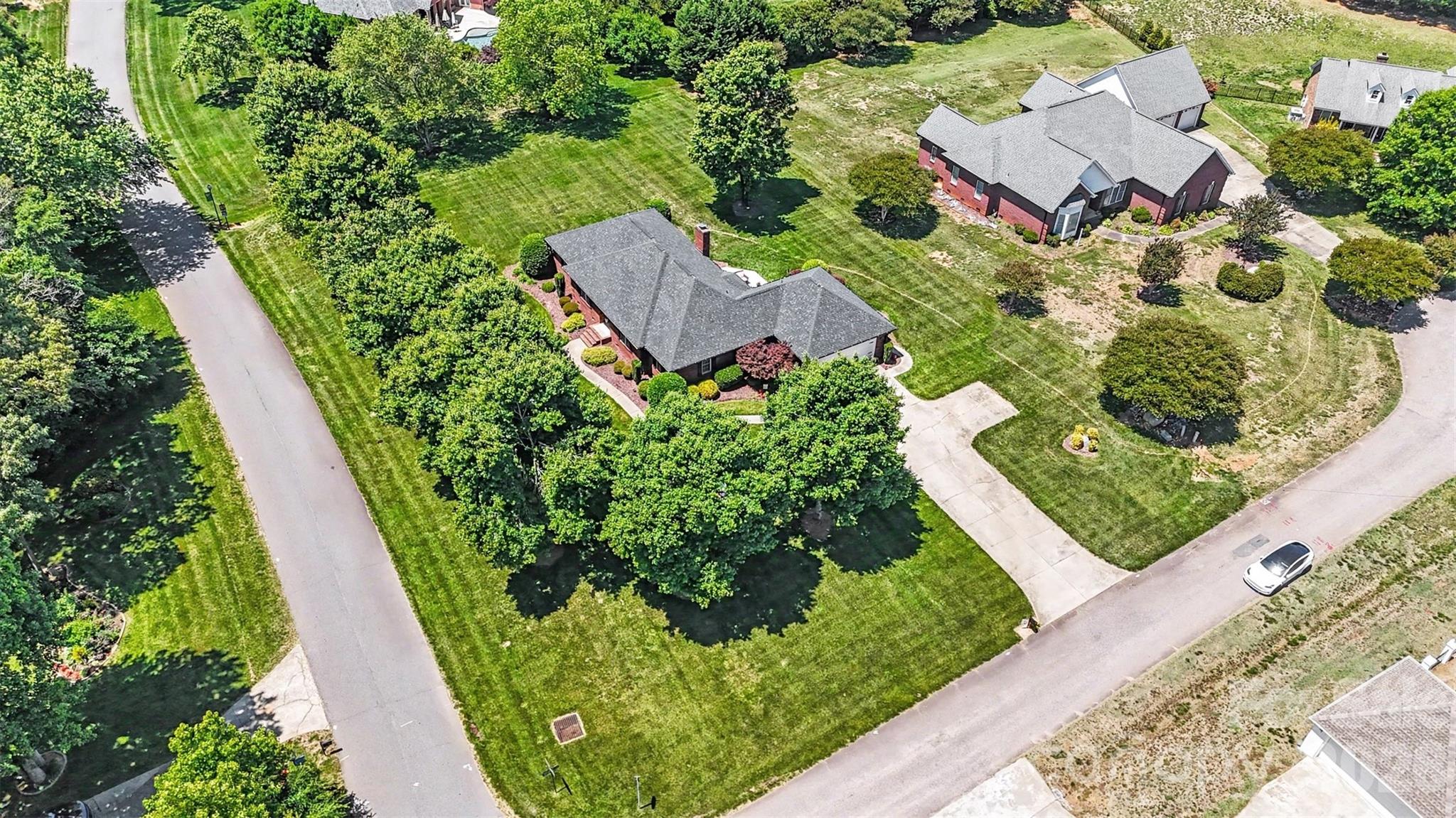 main property photo 32