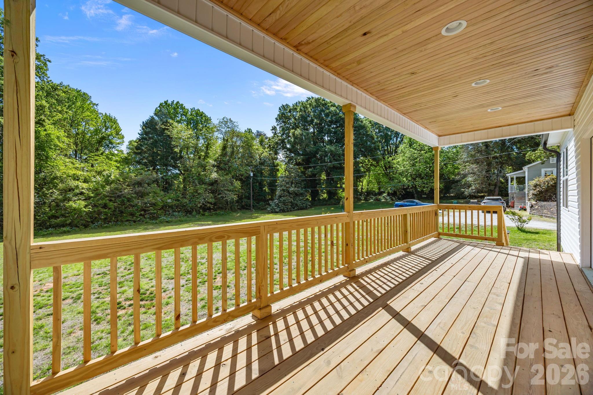 main property photo 40