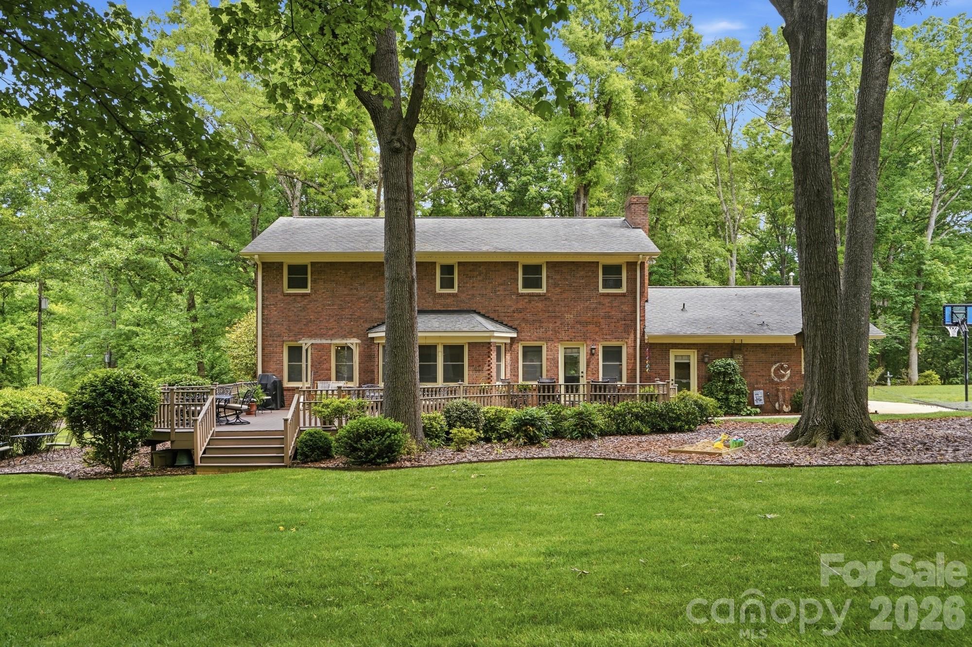 main property photo 41